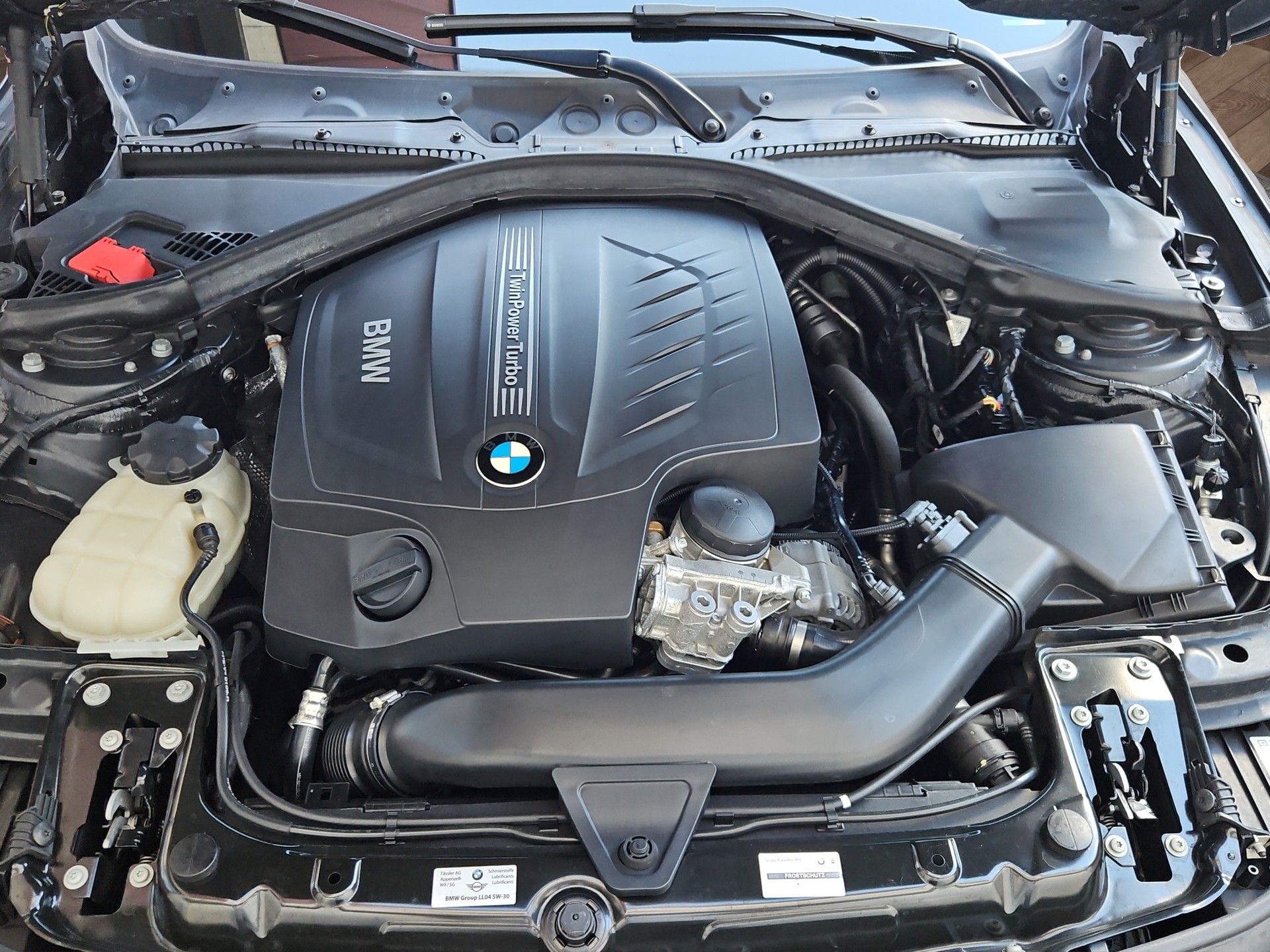 BMW 335i xDrive Touring Sport Line Steptronic-image-23