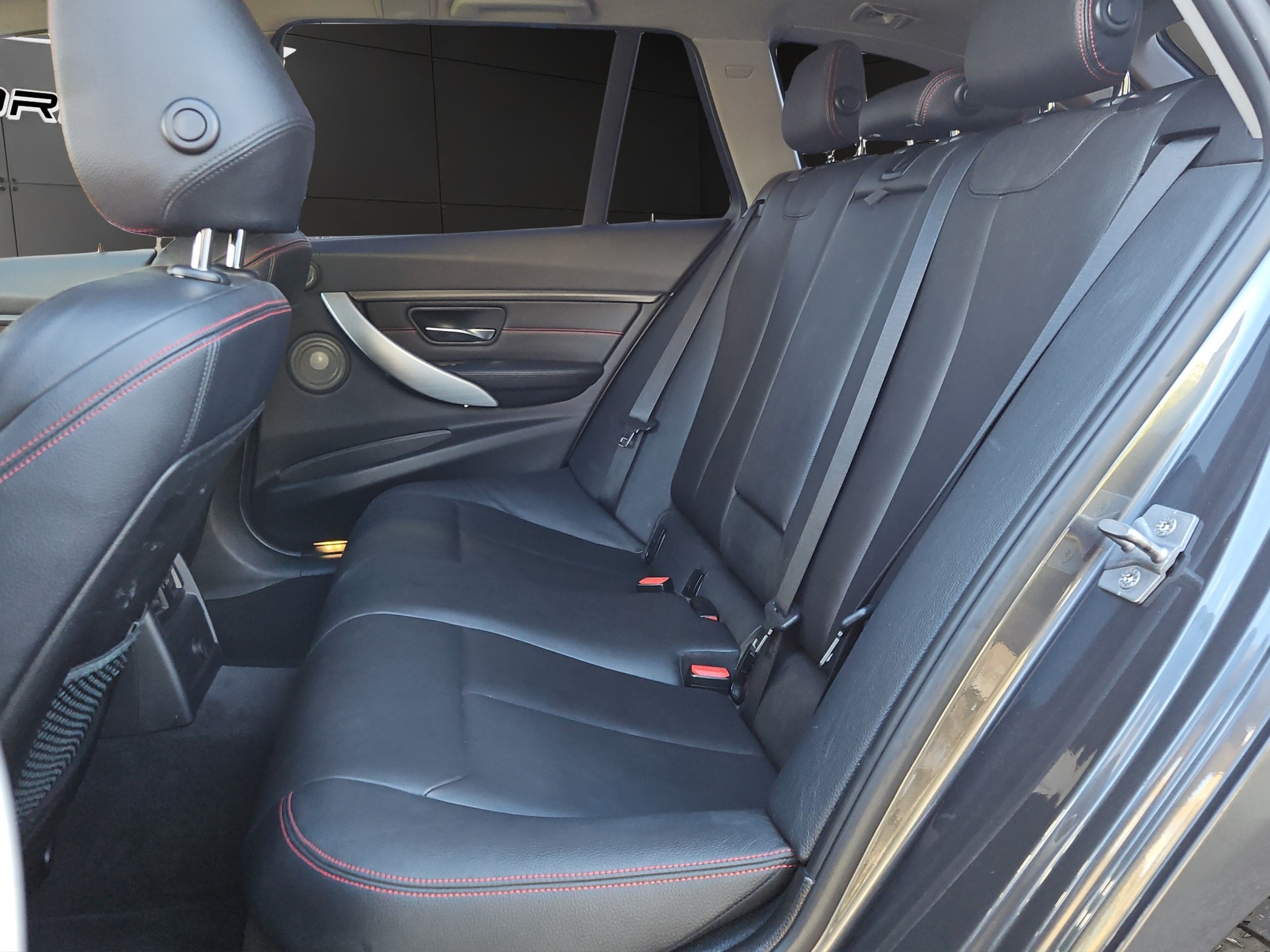 BMW 335i xDrive Touring Sport Line Steptronic-image-26