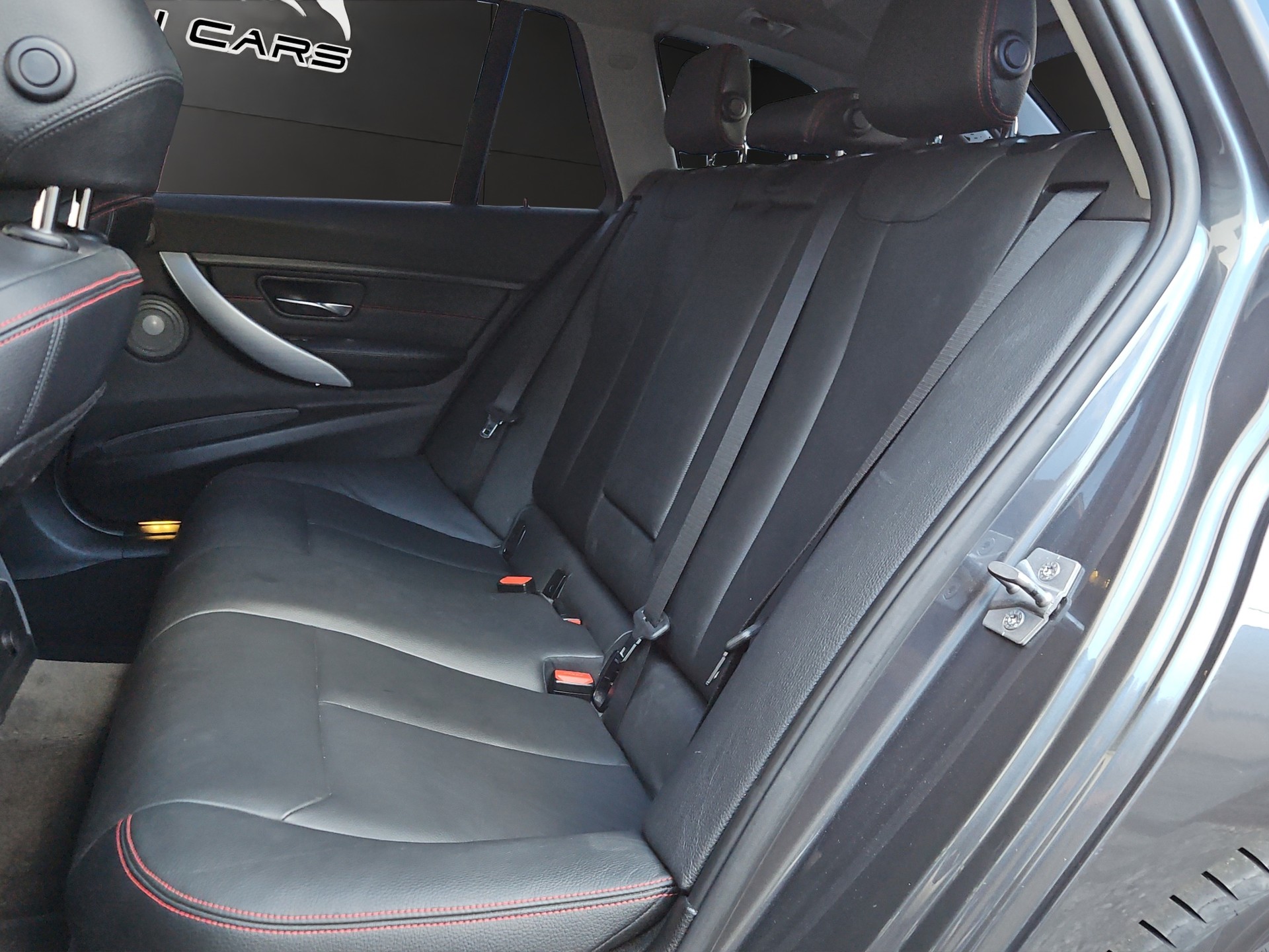 BMW 335i xDrive Touring Sport Line Steptronic-image-22