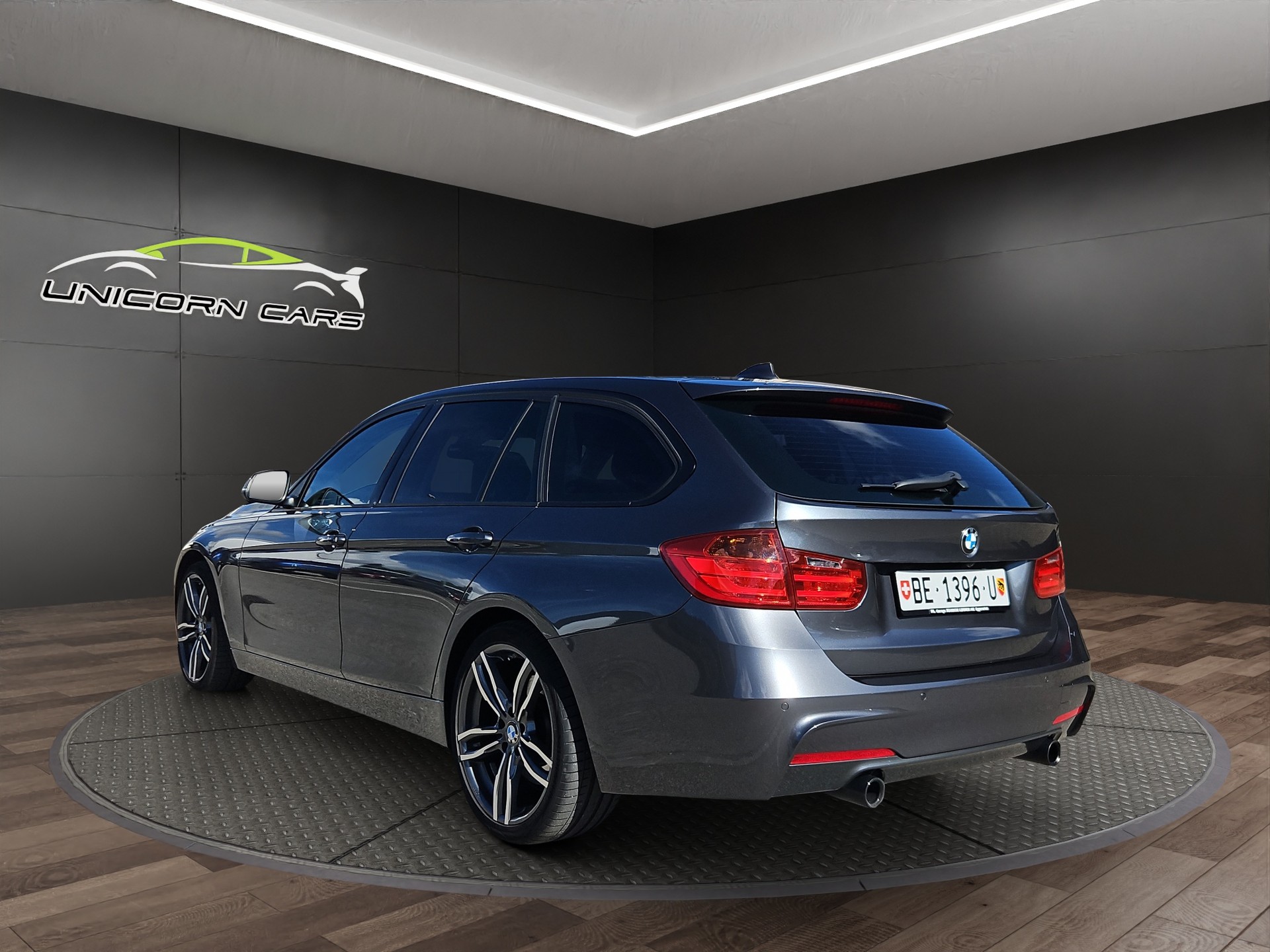 BMW 335i xDrive Touring Sport Line Steptronic-image-5