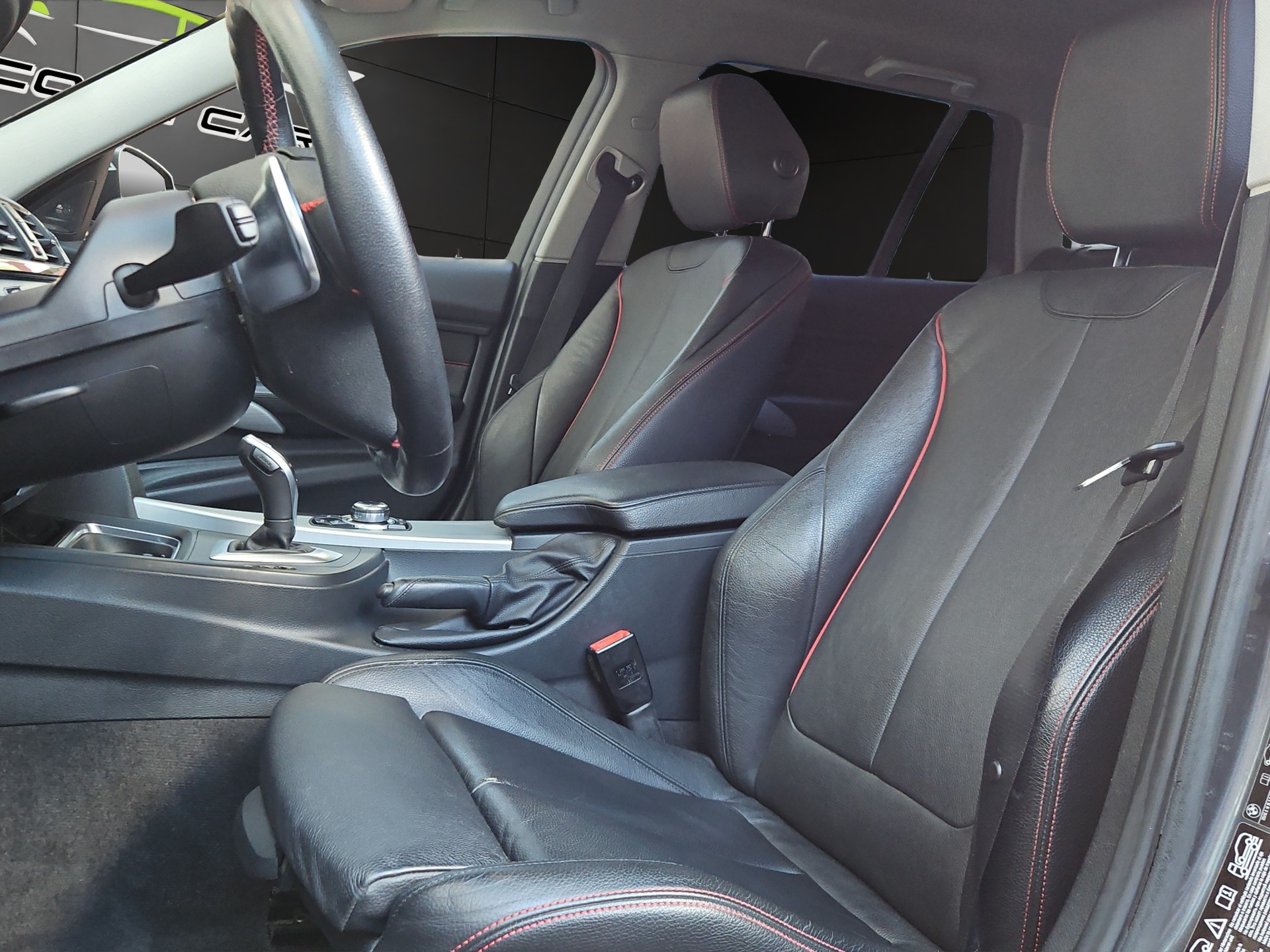 BMW 335i xDrive Touring Sport Line Steptronic-image-11