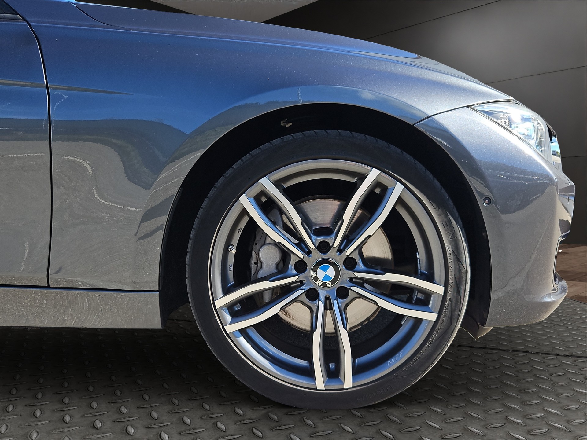 BMW 335i xDrive Touring Sport Line Steptronic-image-10