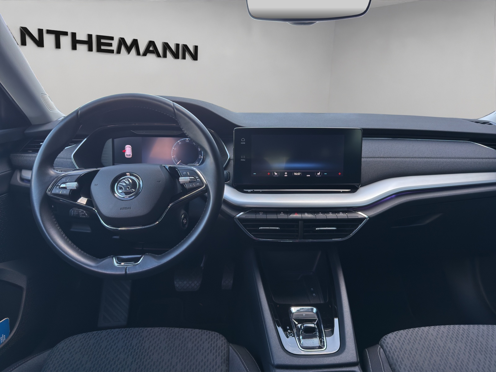 SKODA Octavia Combi 1.5 TSI mHEV DSG Style-image-9