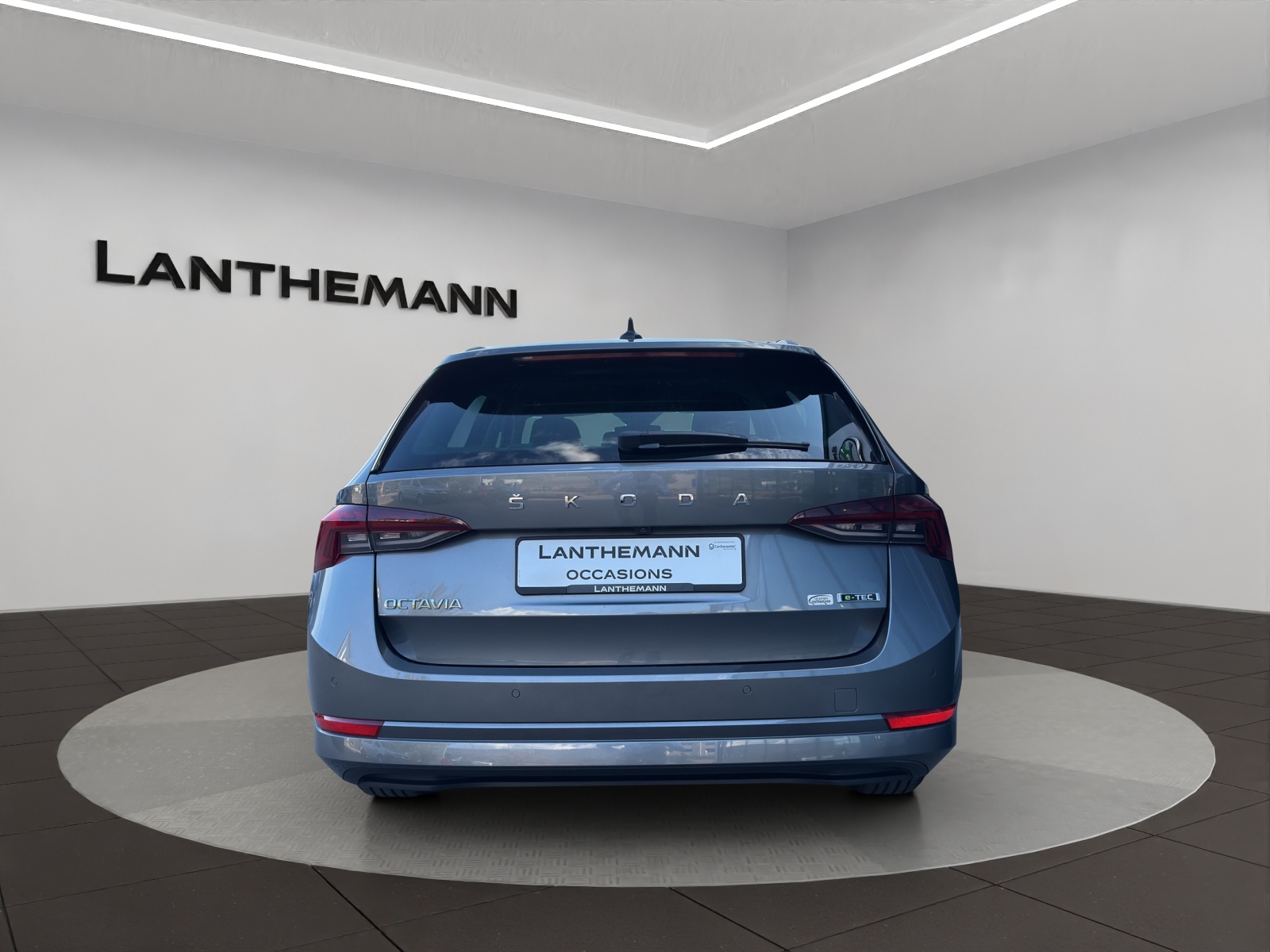 SKODA Octavia Combi 1.5 TSI mHEV DSG Style-image-3