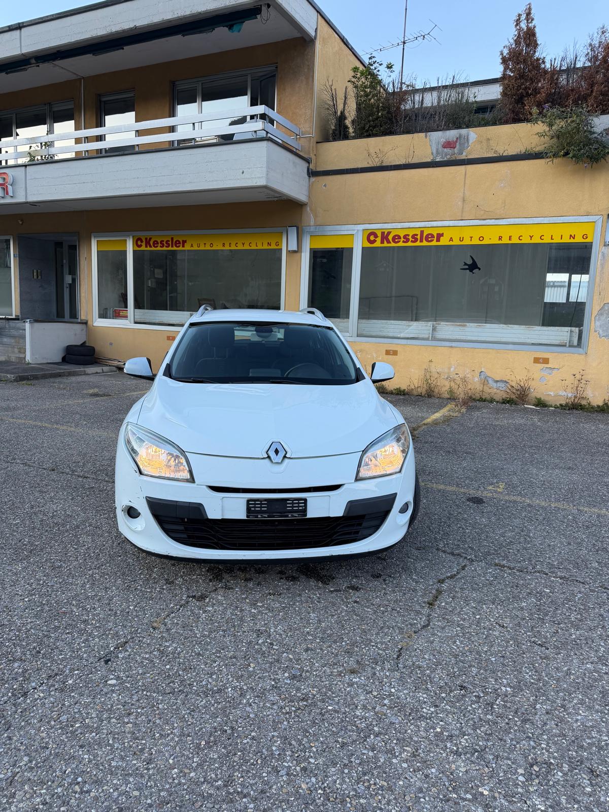 RENAULT Mégane Grandtour 1.5 dCi Dynamique EDC-image-2