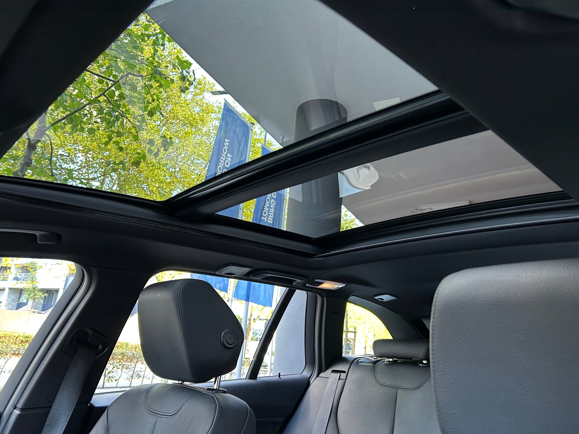 BMW 330d xDrive Touring Sport Line Steptronic-image-11