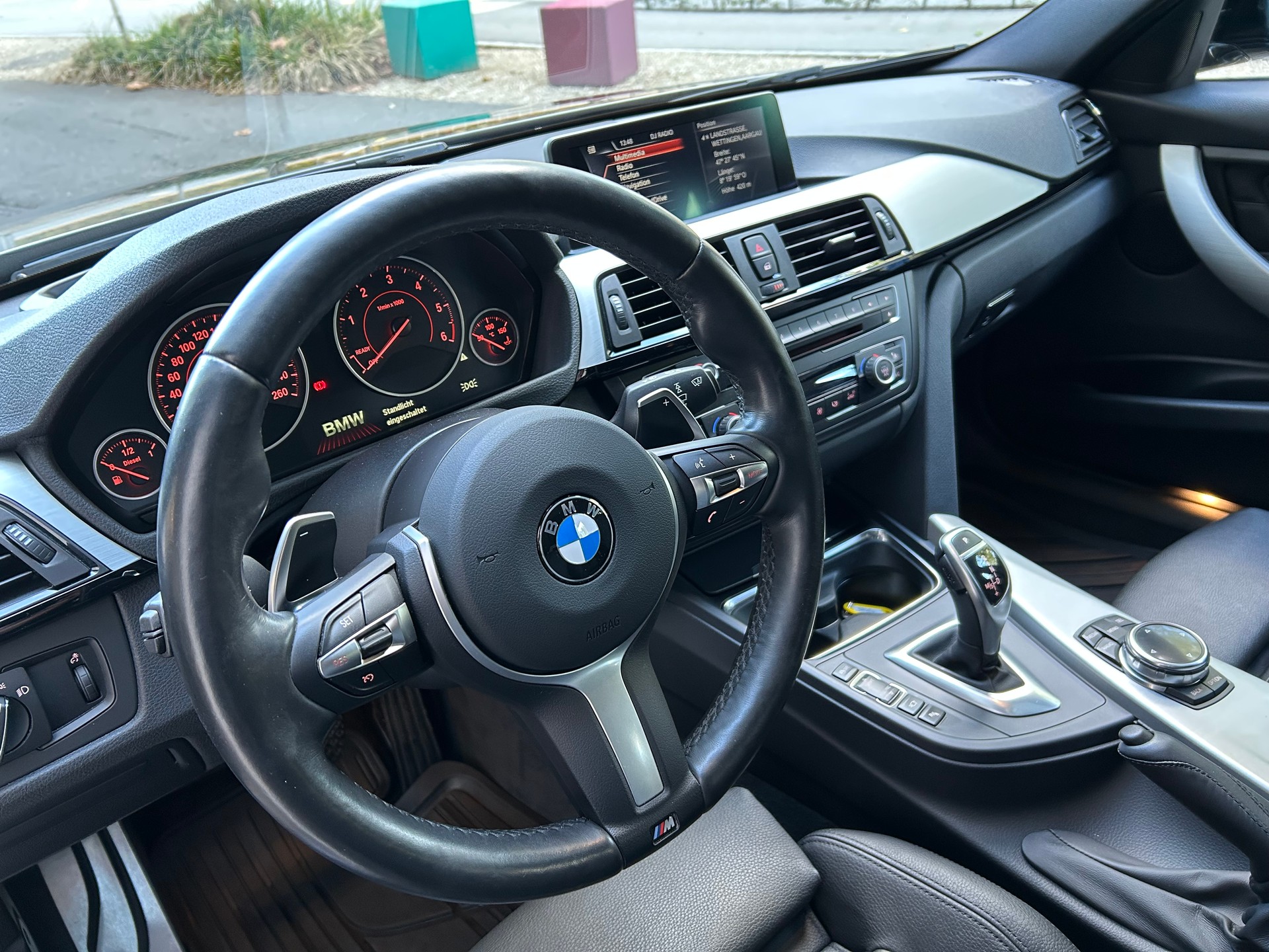 BMW 330d xDrive Touring Sport Line Steptronic-image-8