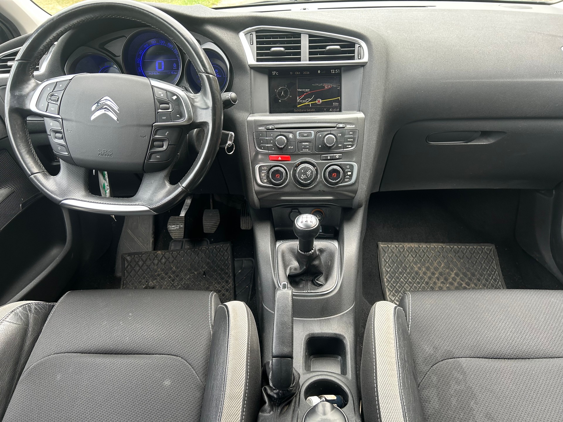 CITROEN C4 Berline 1.6 VTi Swiss Style-image-10
