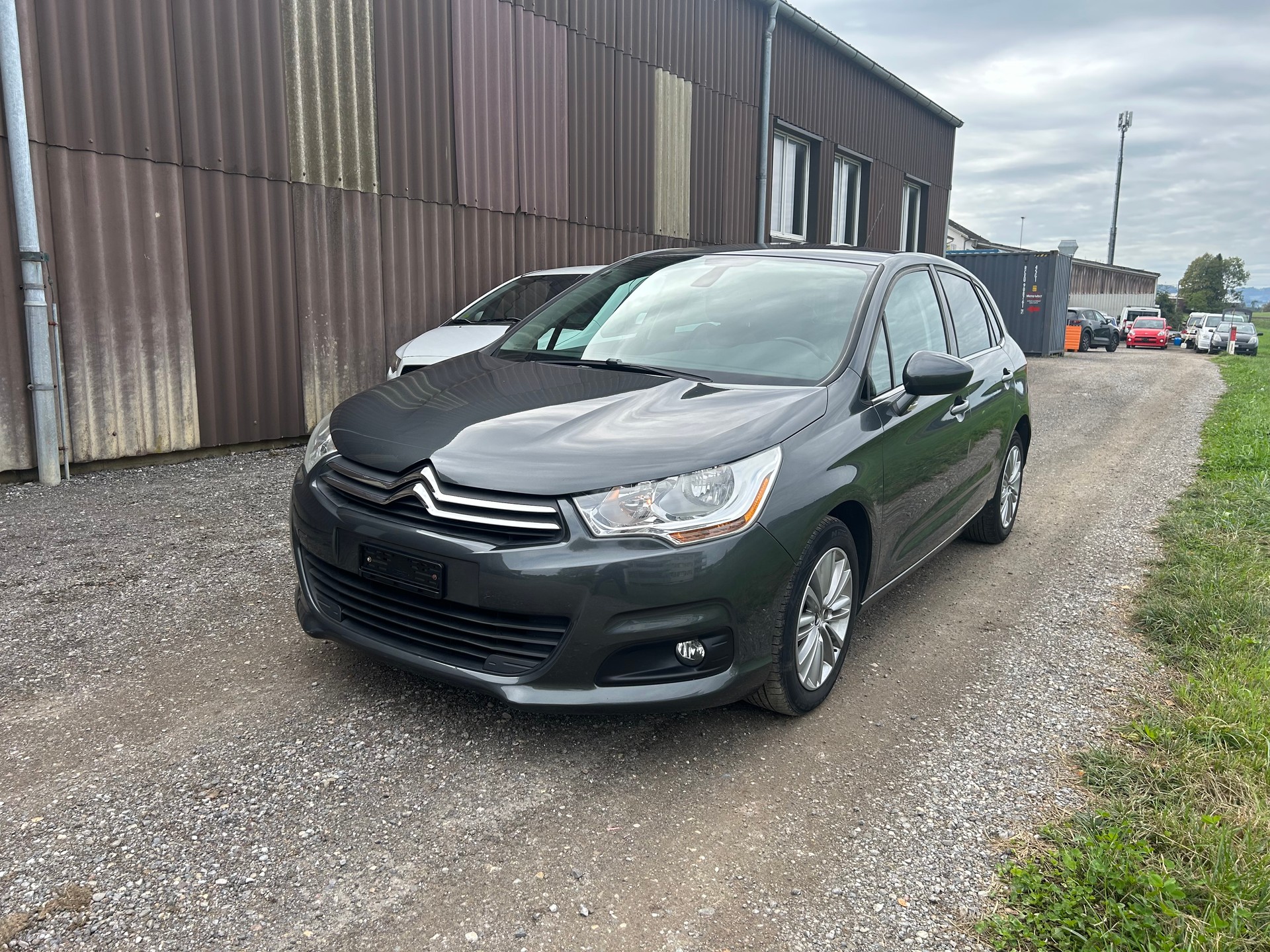 CITROEN C4 Berline 1.6 VTi Swiss Style-image-2