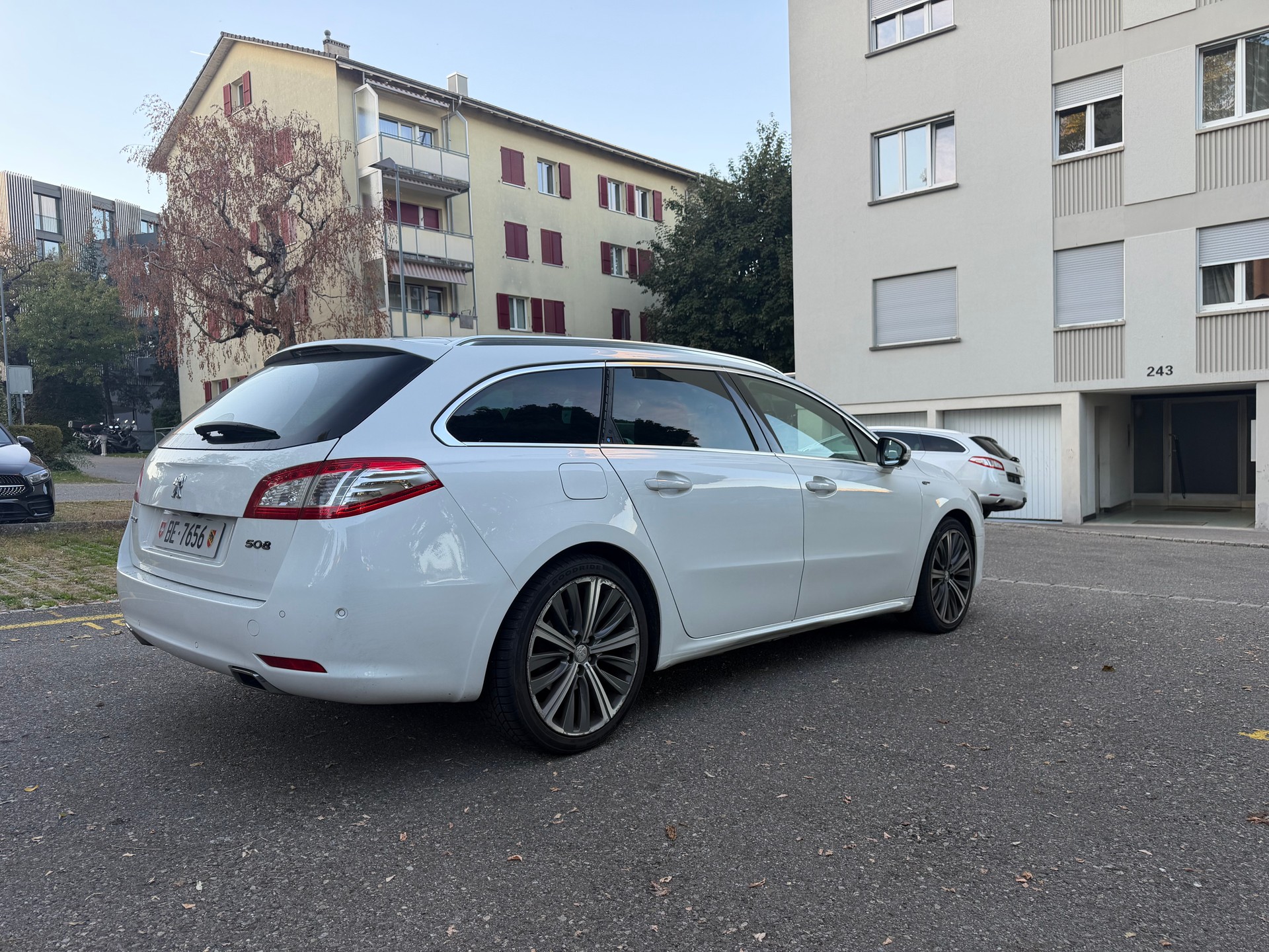 PEUGEOT 508 SW 2.0 BlueHDi GT EAT6-image-4