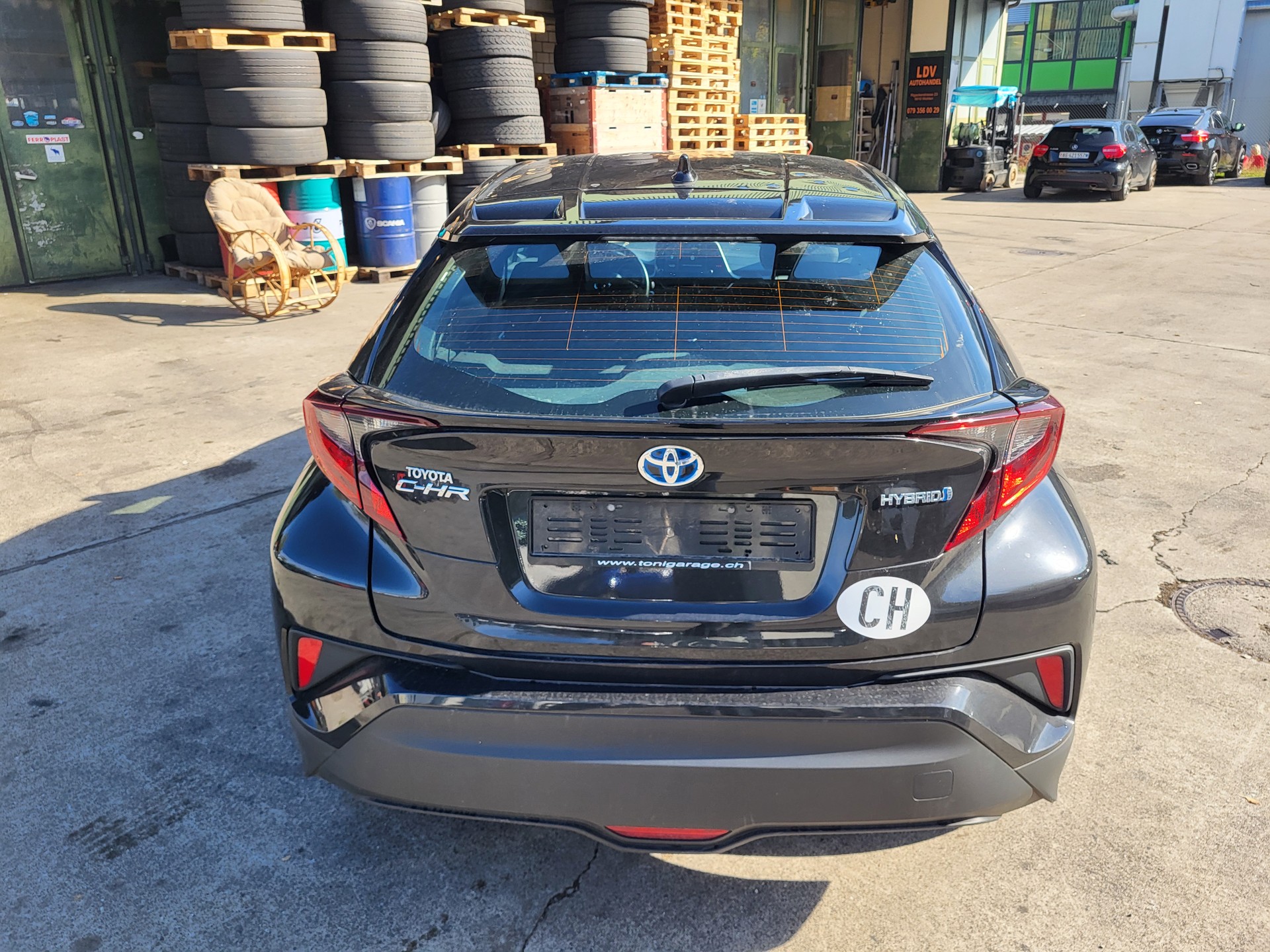 TOYOTA C-HR 1.8 HSD CVT Comfort-image-2