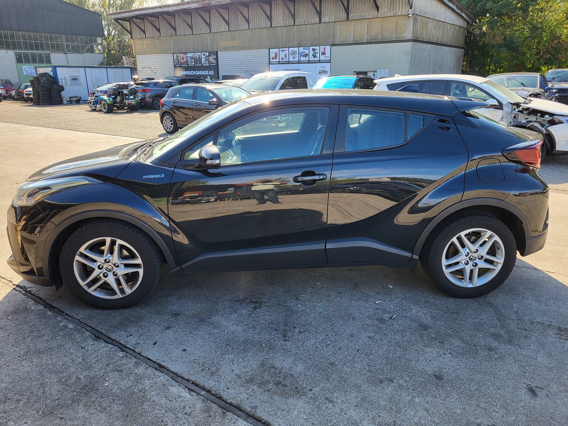 TOYOTA C-HR 1.8 HSD CVT Comfort-image-12