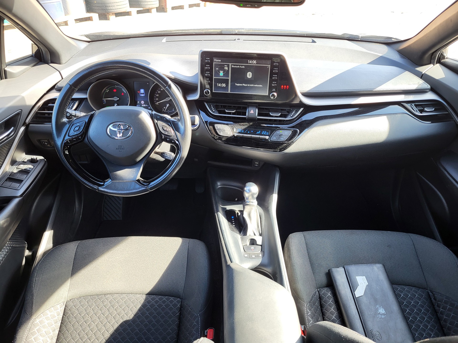TOYOTA C-HR 1.8 HSD CVT Comfort-image-1