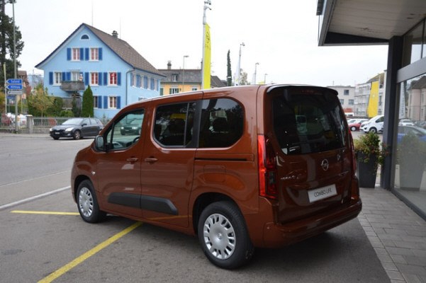 OPEL Combo-e Life 50kwh Elgegance-image-4
