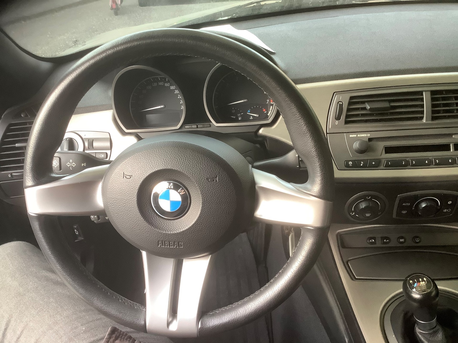 BMW Z4 2.2i Roadster-image-8
