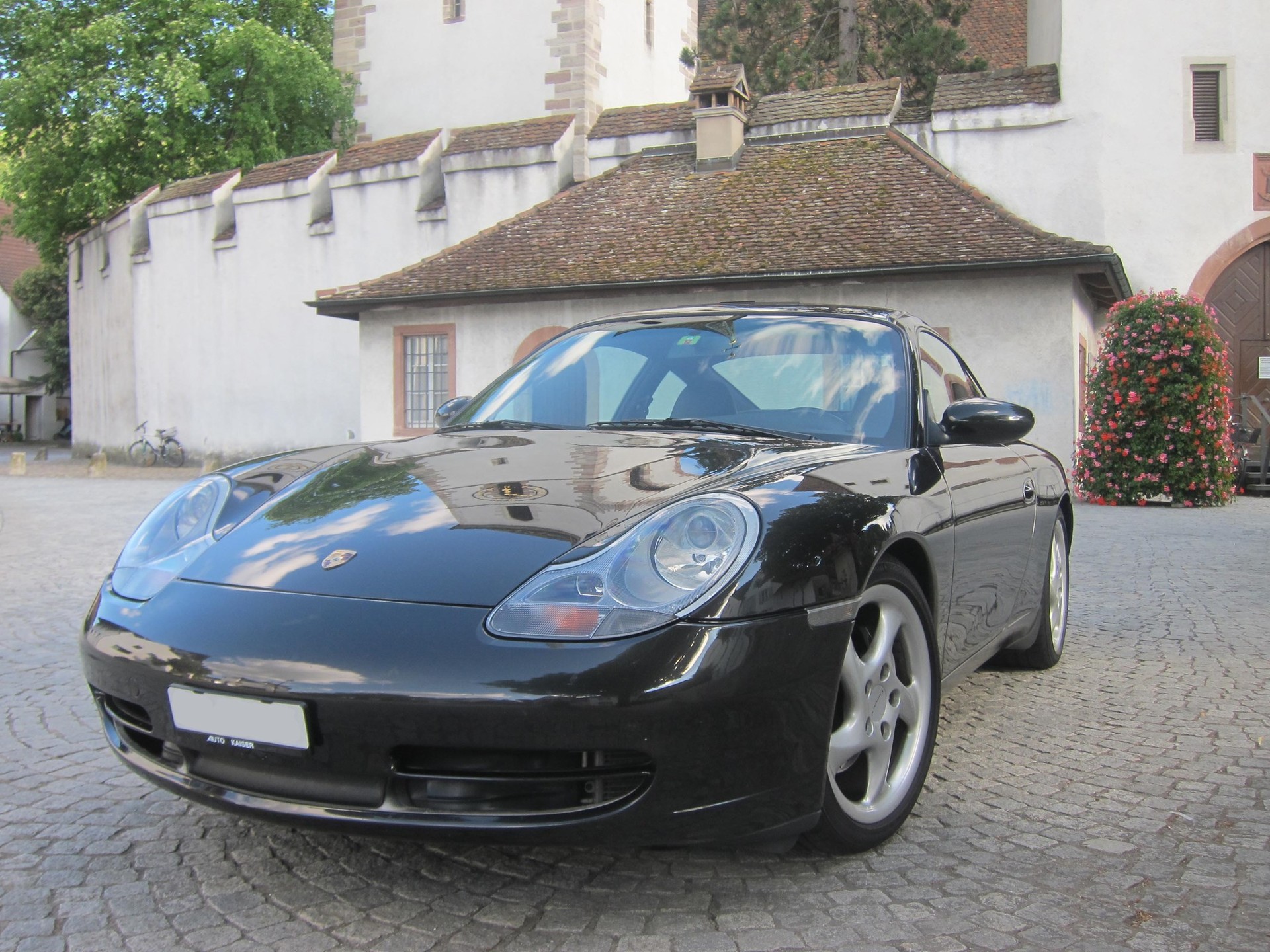 PORSCHE 911 Carrera 4-image-0