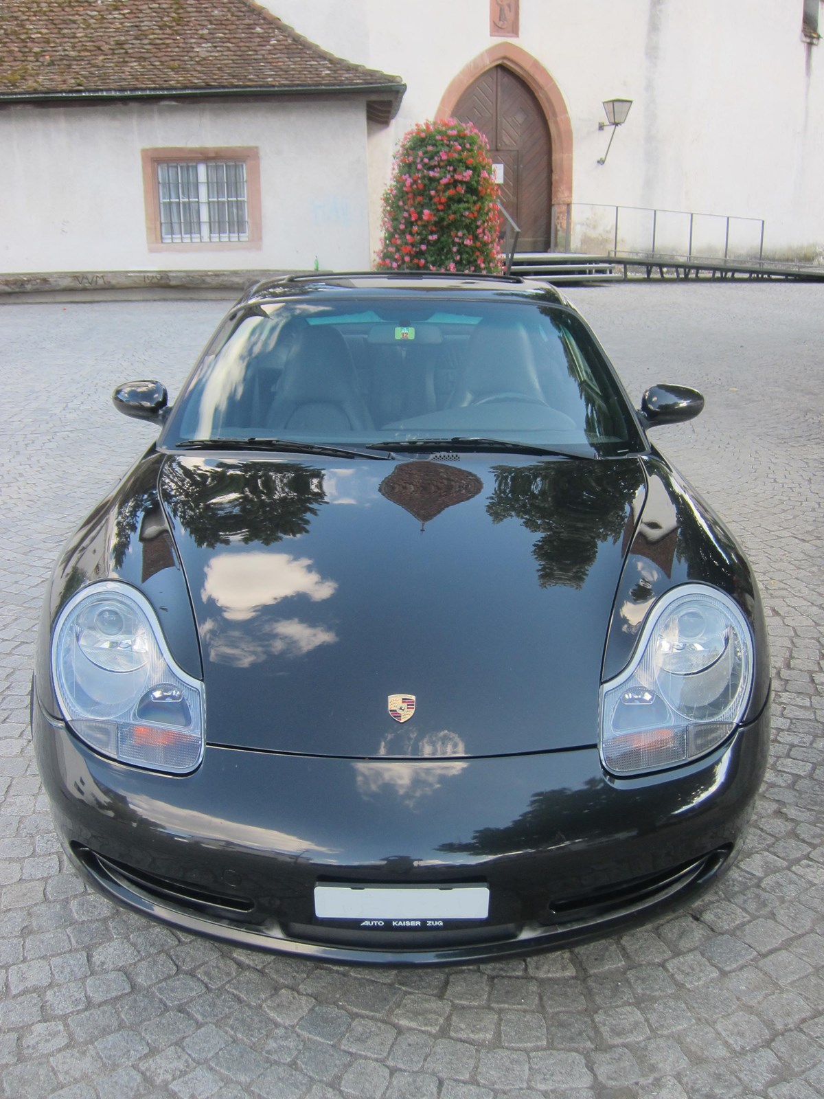 PORSCHE 911 Carrera 4-image-1