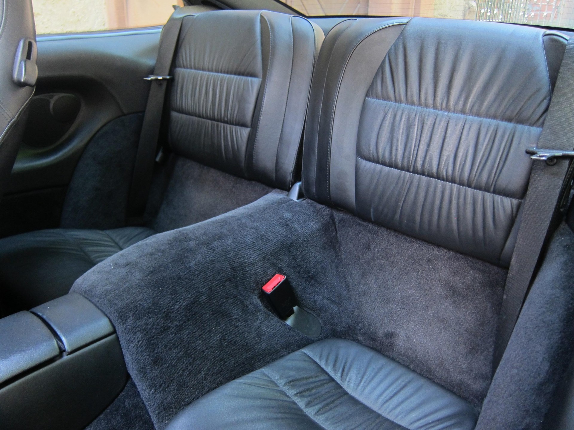 PORSCHE 911 Carrera 4-image-5