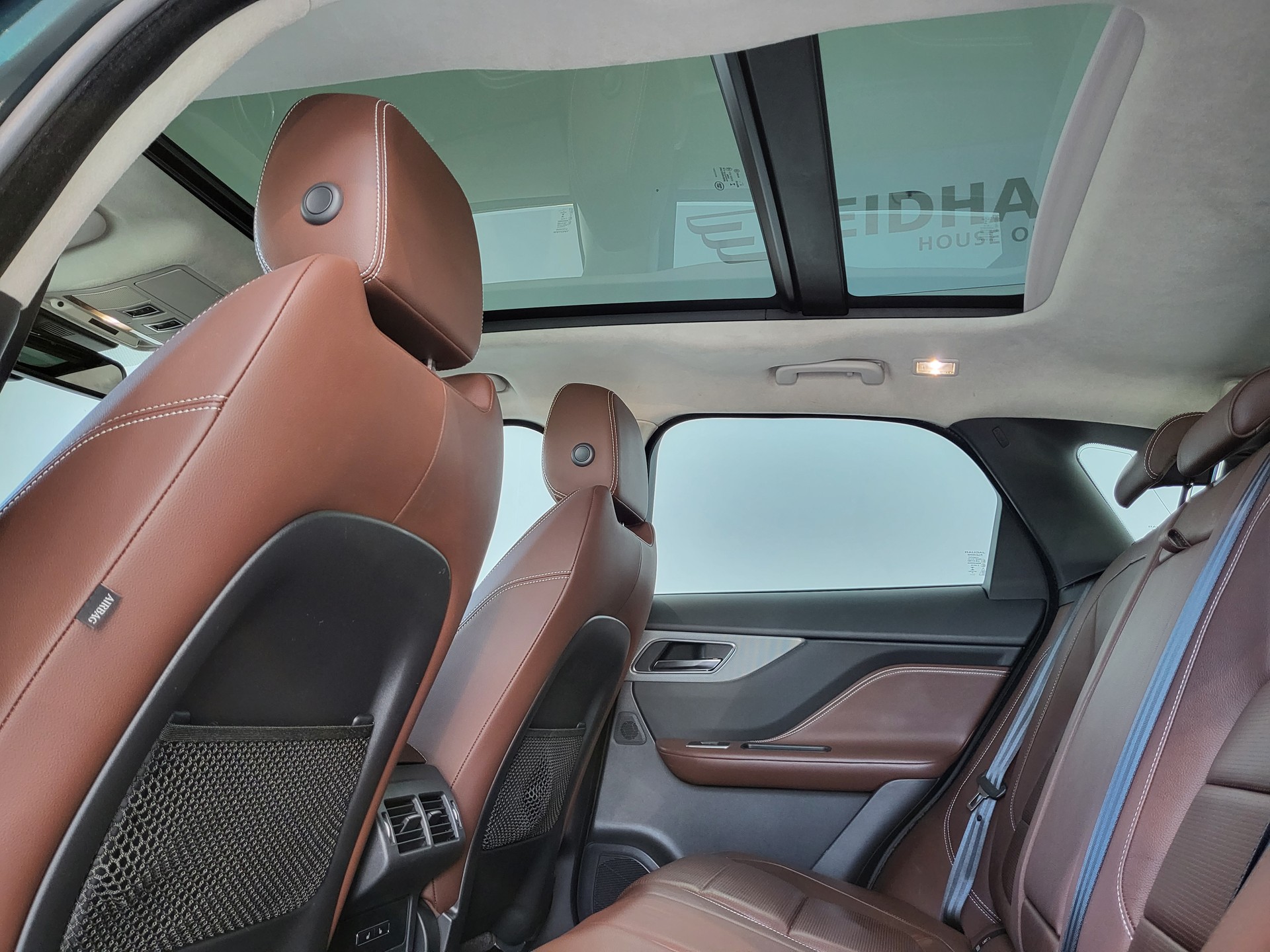 JAGUAR F-Pace 3.0 V6 S AWD Automatik-image-6