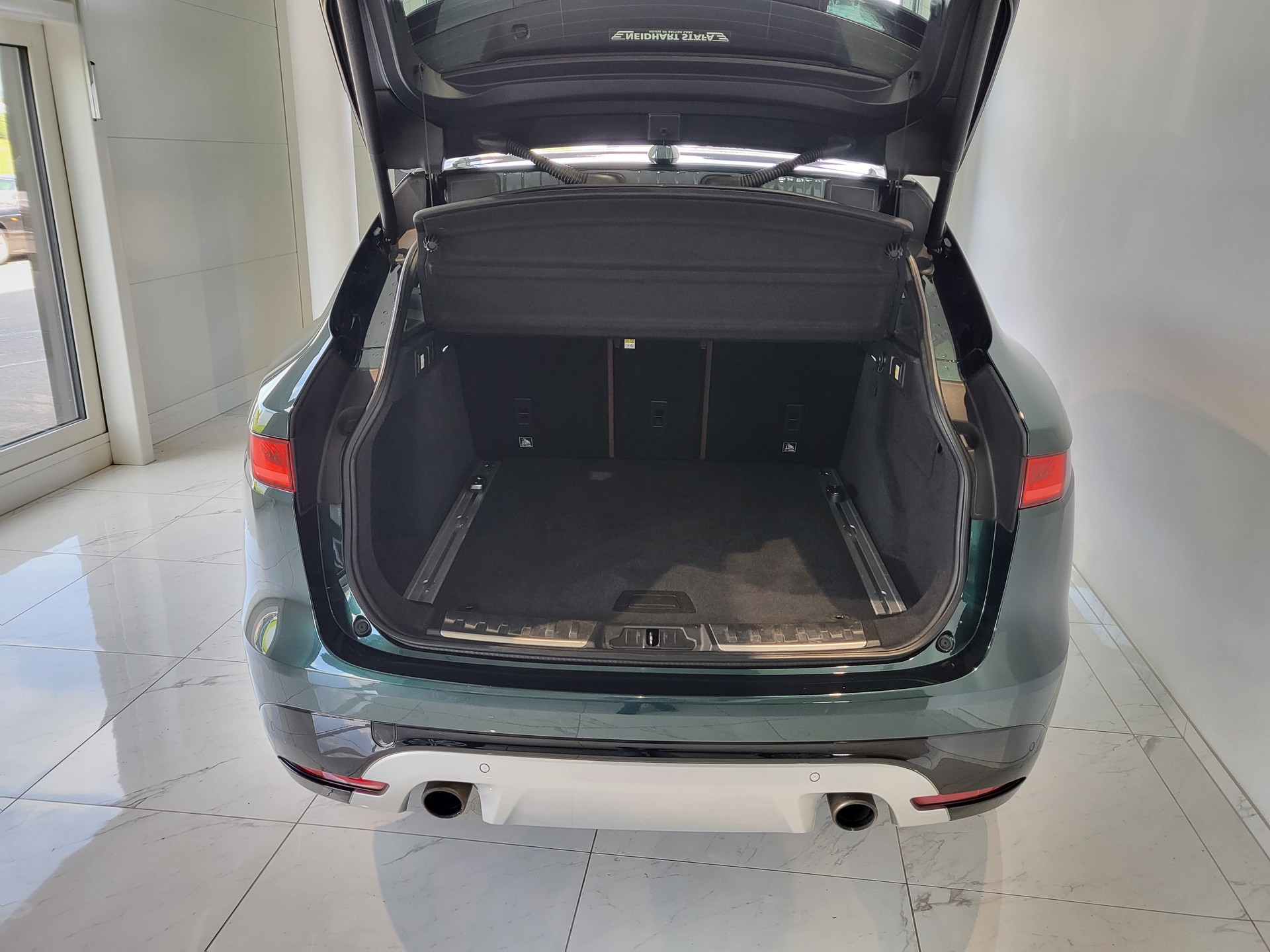 JAGUAR F-Pace 3.0 V6 S AWD Automatik-image-7