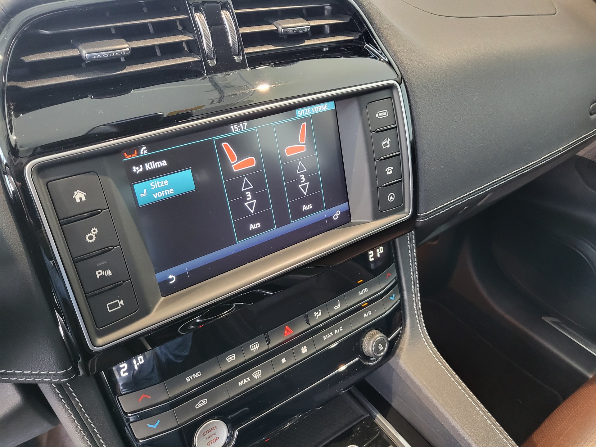 JAGUAR F-Pace 3.0 V6 S AWD Automatik-image-10