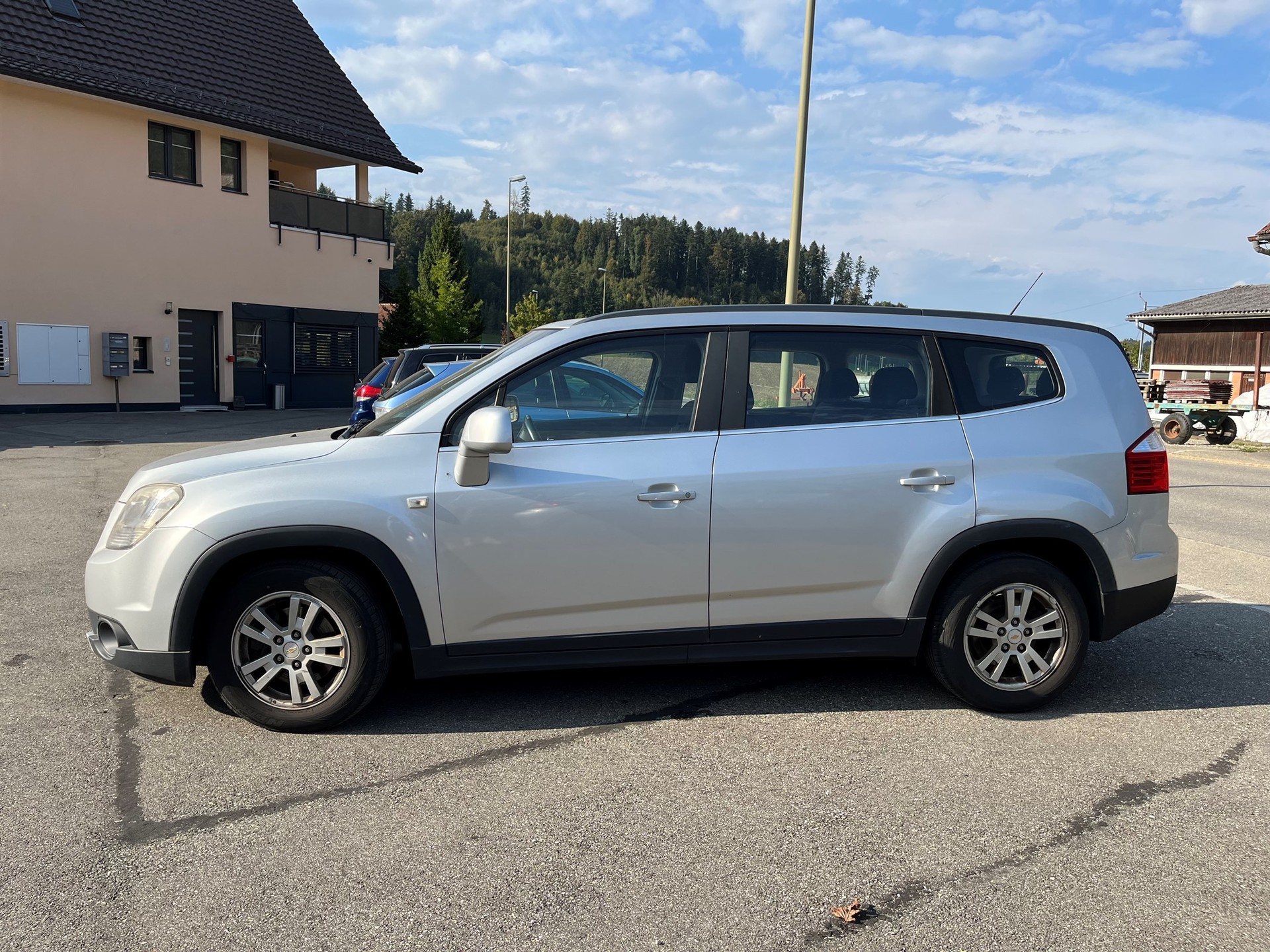 CHEVROLET Orlando 2.0 VCDi LT Automatic-image-1