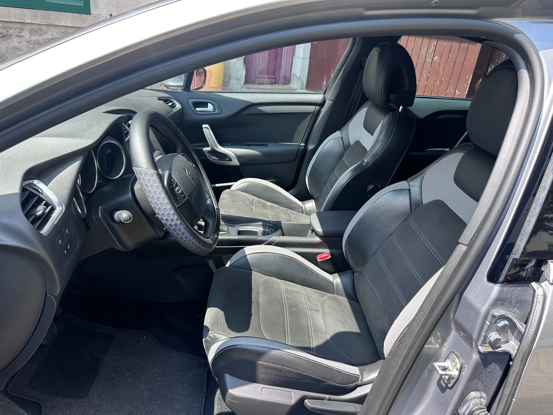DS AUTOMOBILES DS 4 Crossback 1.6 BlueHDi SO Chic-image-5
