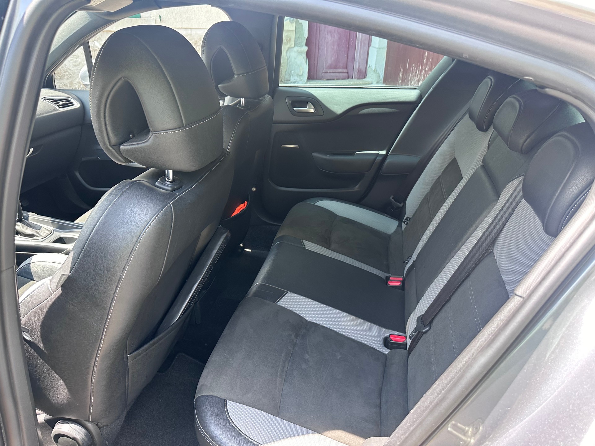 DS AUTOMOBILES DS 4 Crossback 1.6 BlueHDi SO Chic-image-6