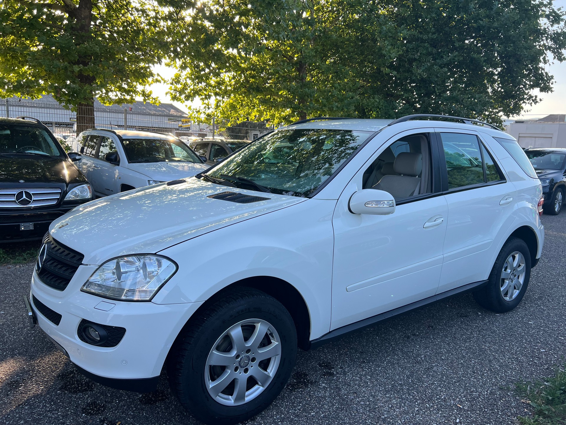 MERCEDES-BENZ ML 350 4Matic Edition 7G-Tronic-image-4