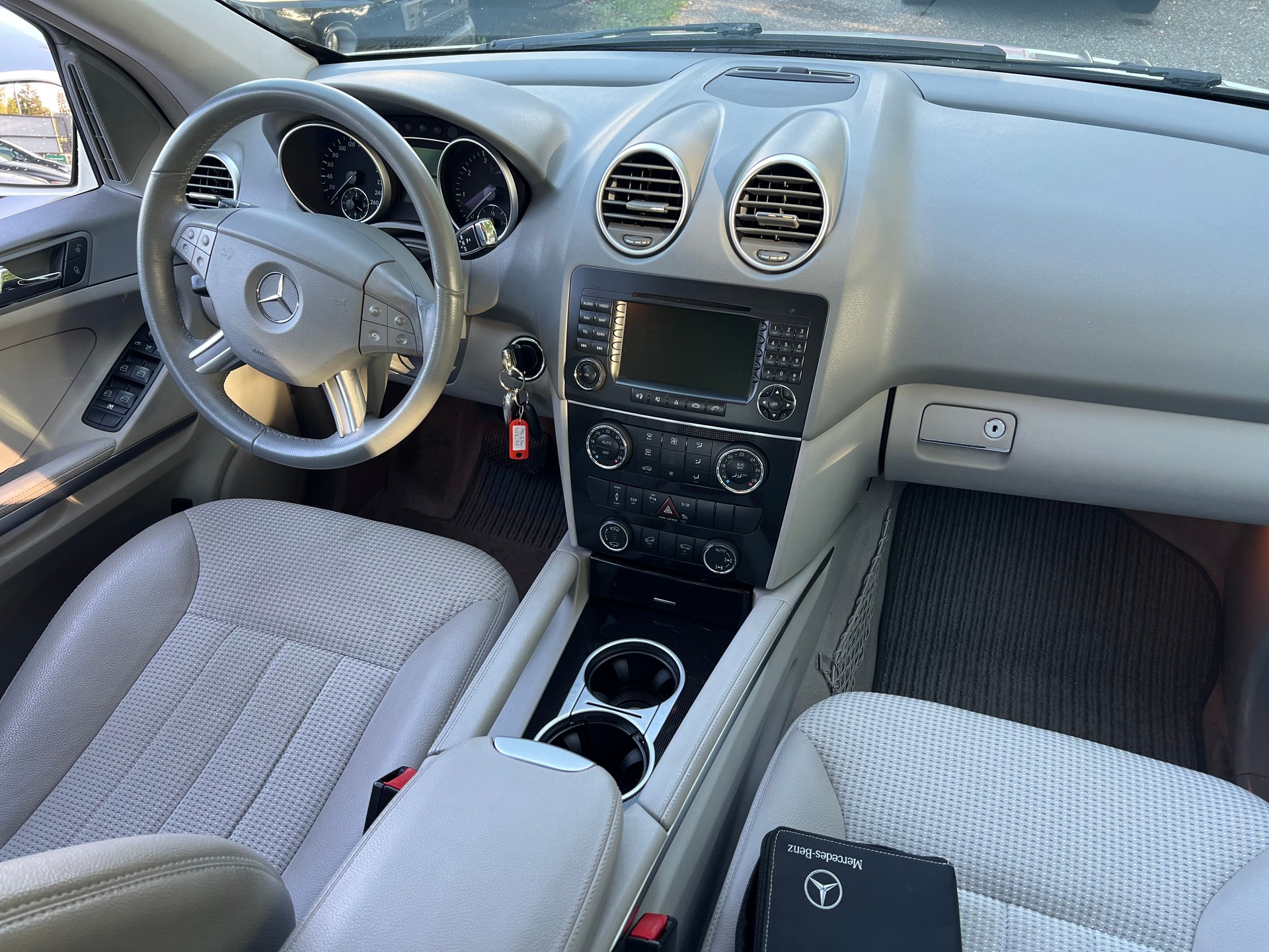 MERCEDES-BENZ ML 350 4Matic Edition 7G-Tronic-image-9