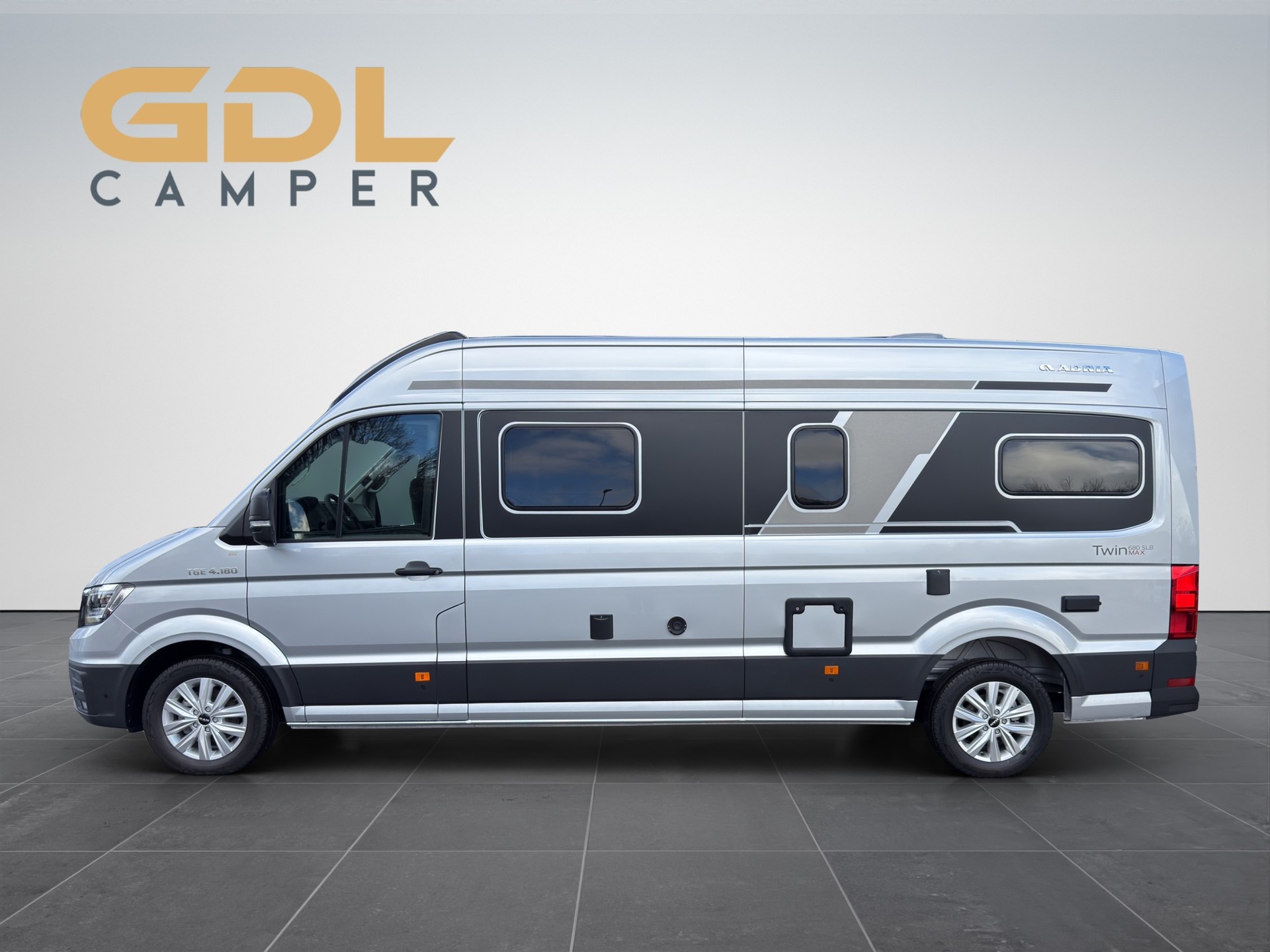 ADRIA TWIN MAX 680 SLB-showroom-element-1