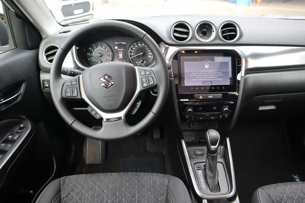 SUZUKI Vitara 1.5 Piz Sulai Top Hybrid 4x4-image-7