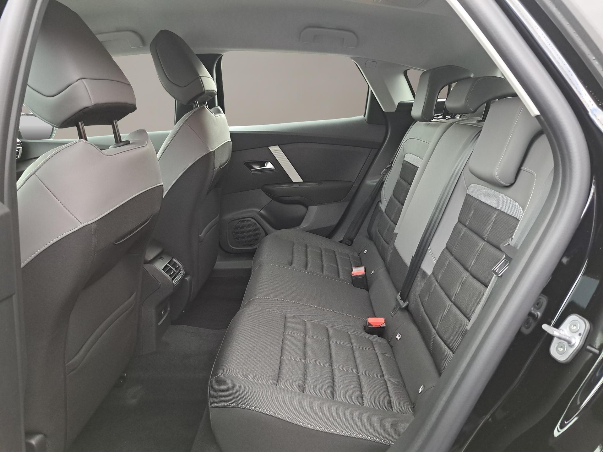 CITROEN C4 1.2 Hybrid You+-image-8