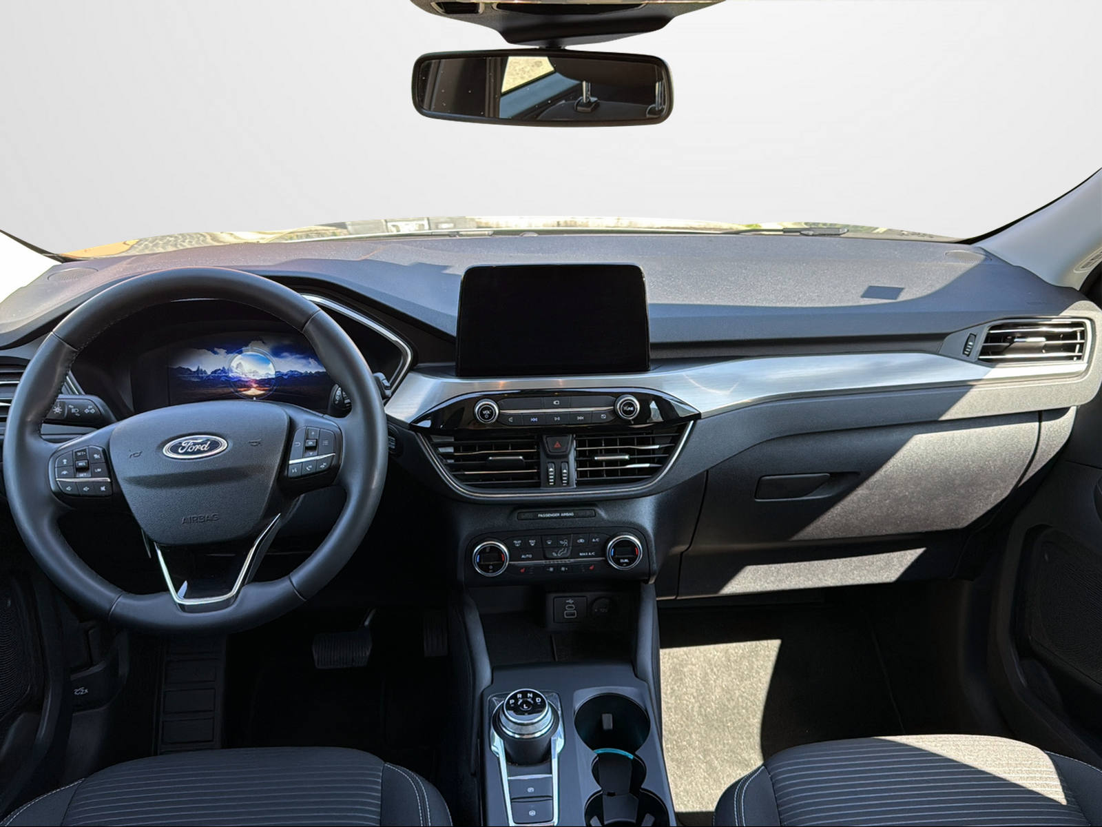 FORD Kuga 2.5 PHEV Titanium 2WD-image-10