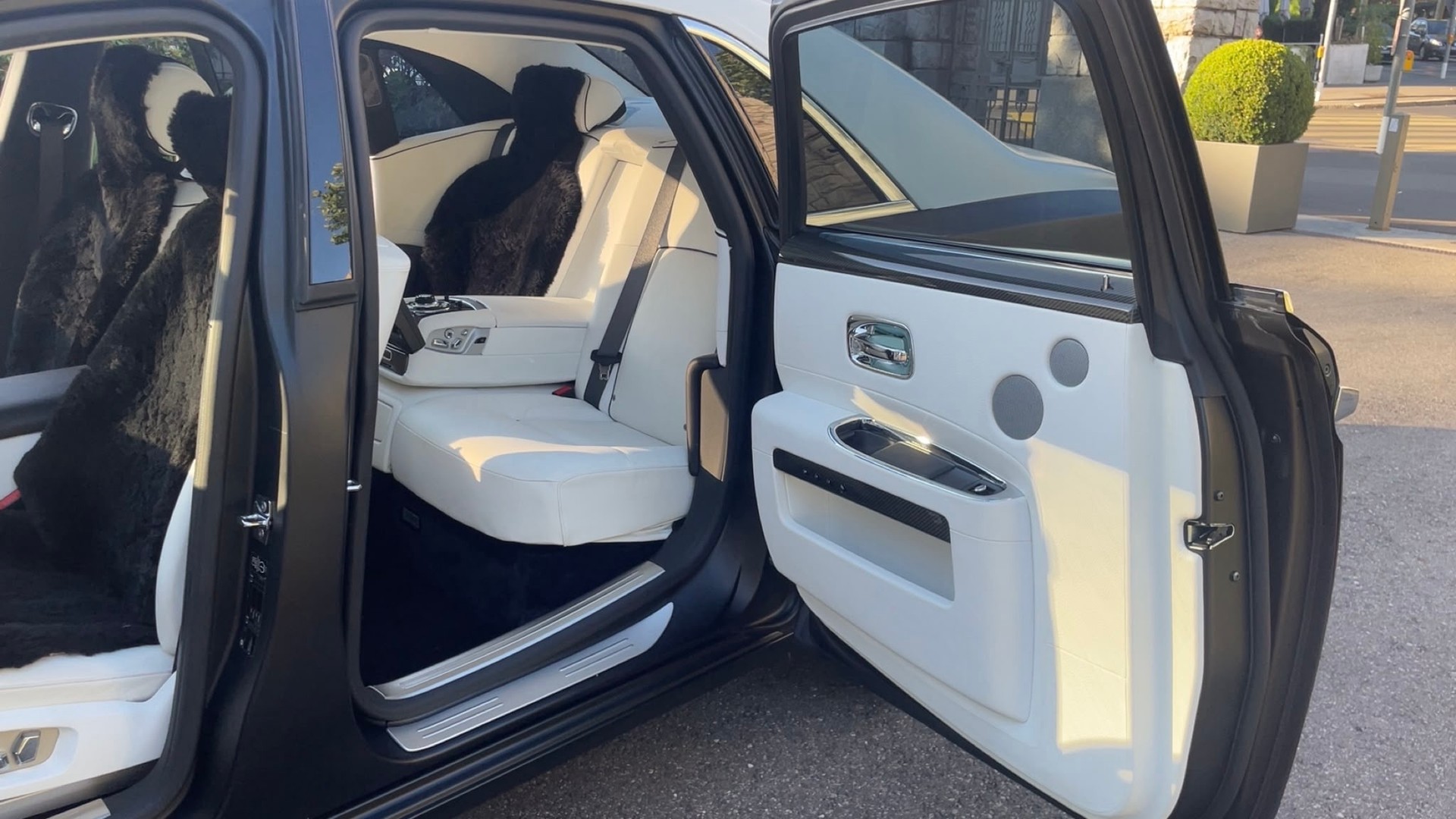 ROLLS-ROYCE Ghost 6.6 V12-image-7