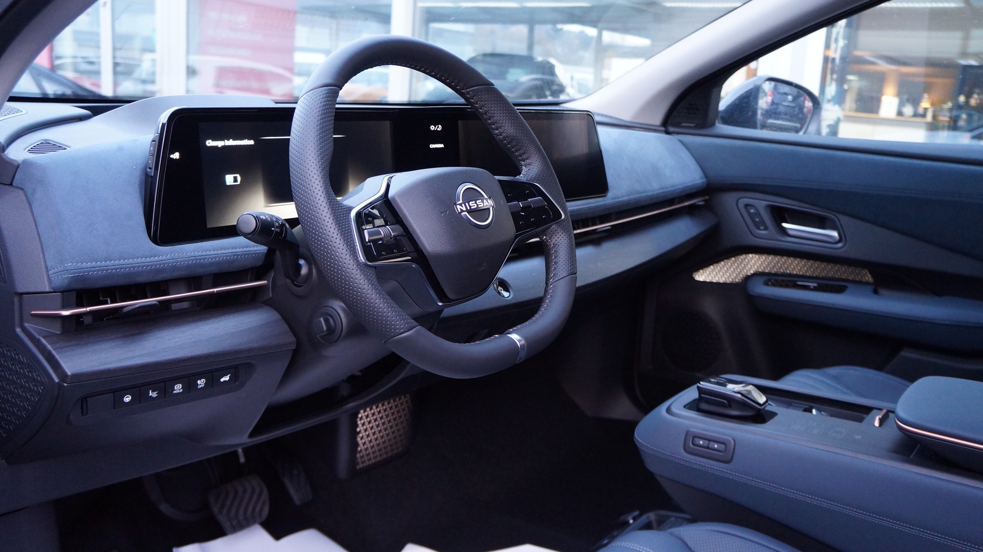 NISSAN Ariya 87 kWh Evolve-image-8