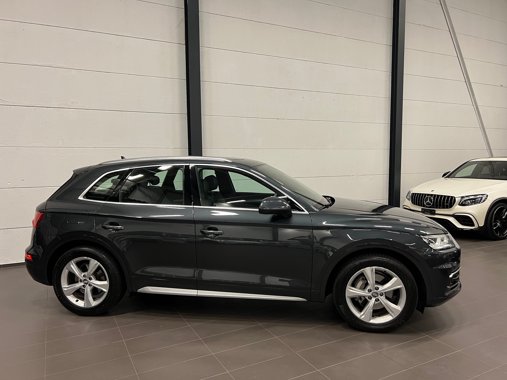 AUDI Q5 2.0 TDI sport quattro S-tronic-image-5