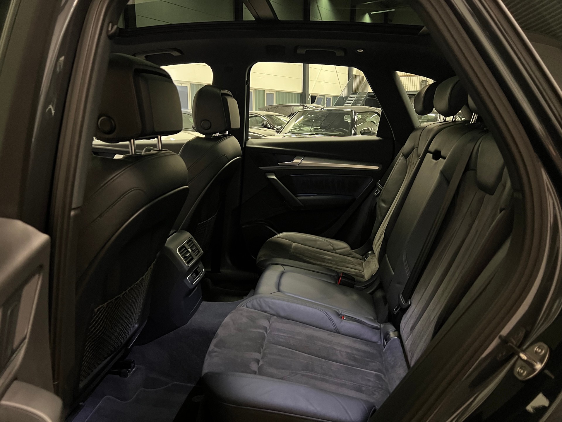 AUDI Q5 2.0 TDI sport quattro S-tronic-image-21