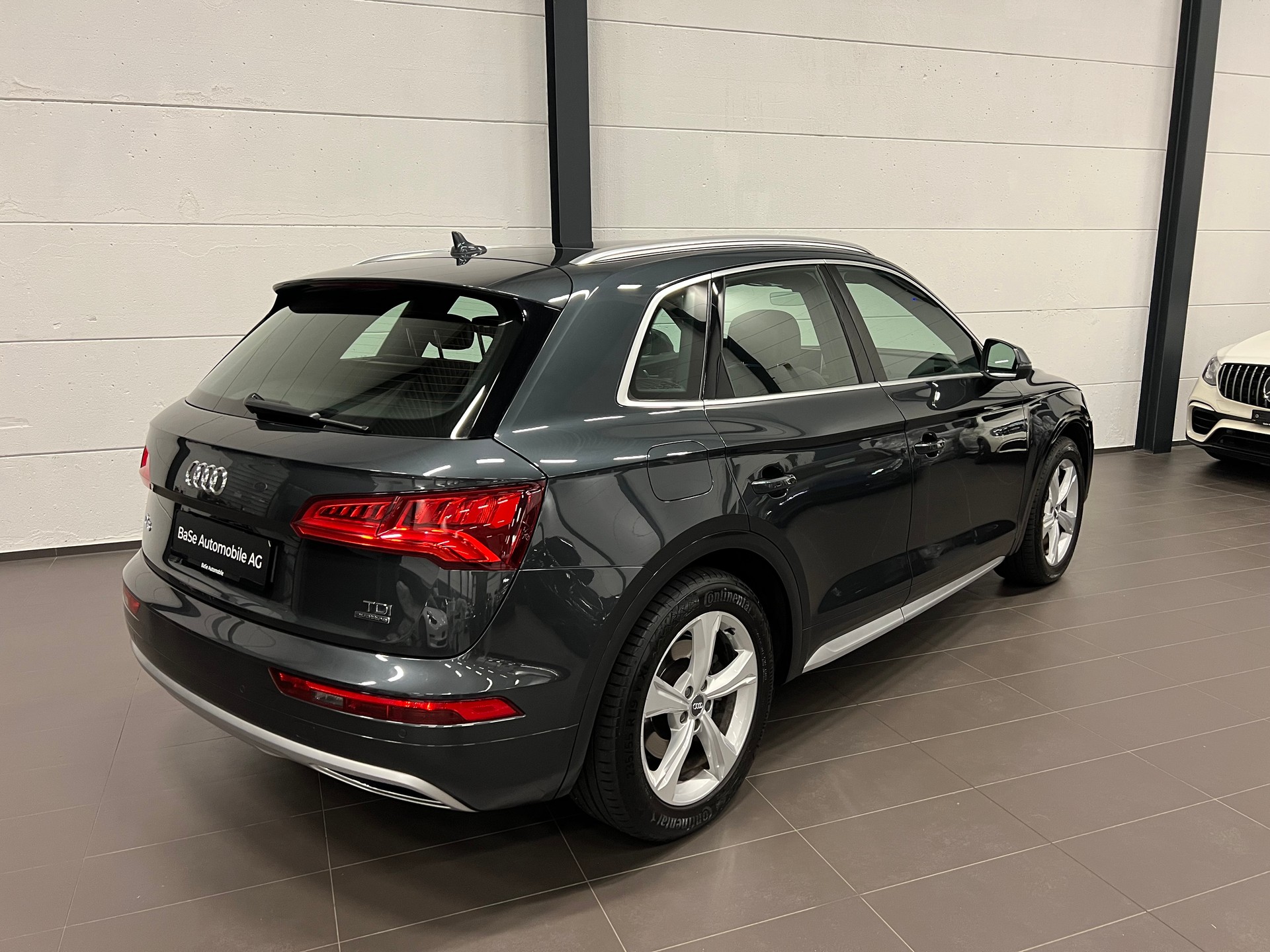 AUDI Q5 2.0 TDI sport quattro S-tronic-image-12