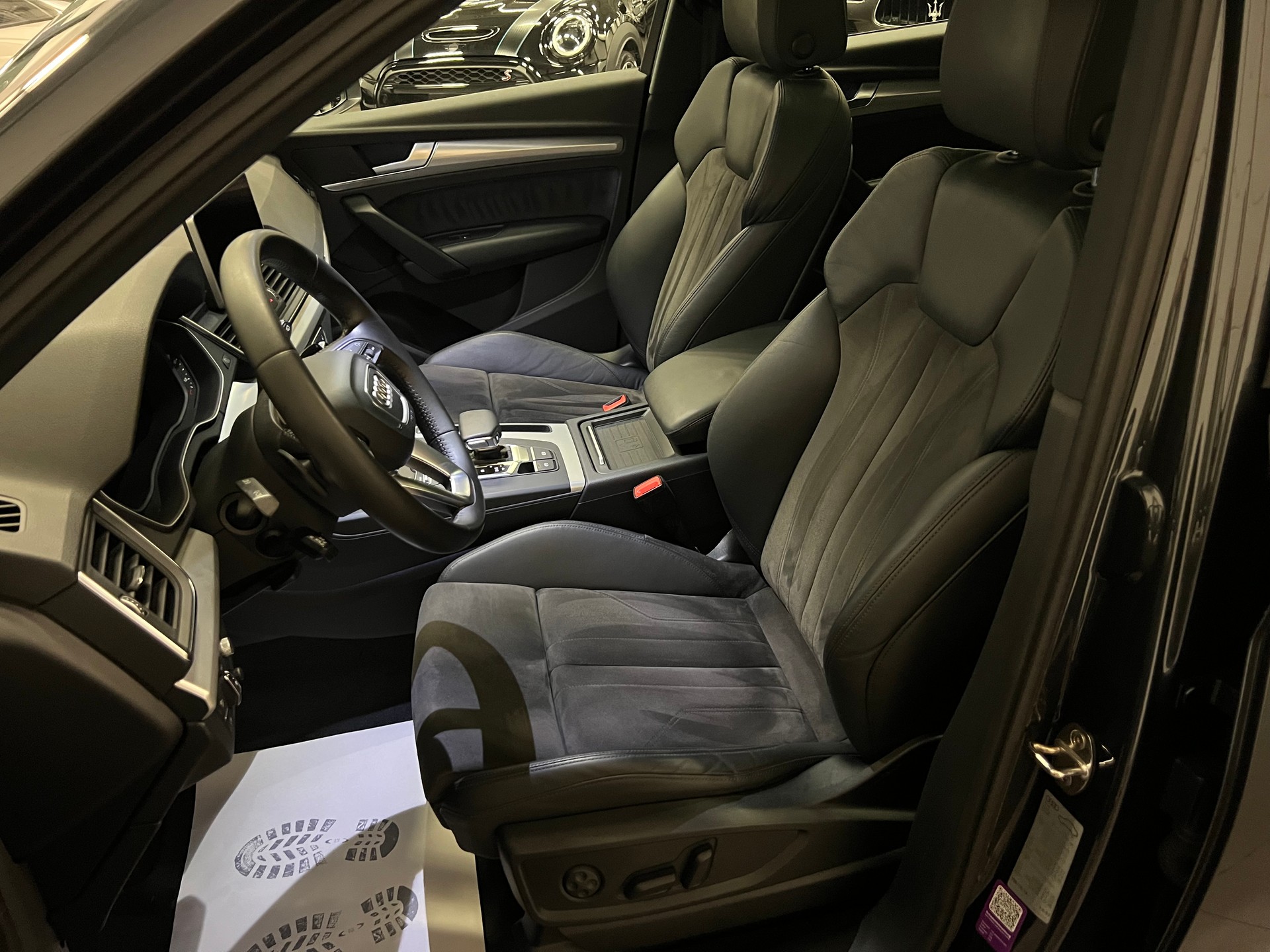 AUDI Q5 2.0 TDI sport quattro S-tronic-image-18