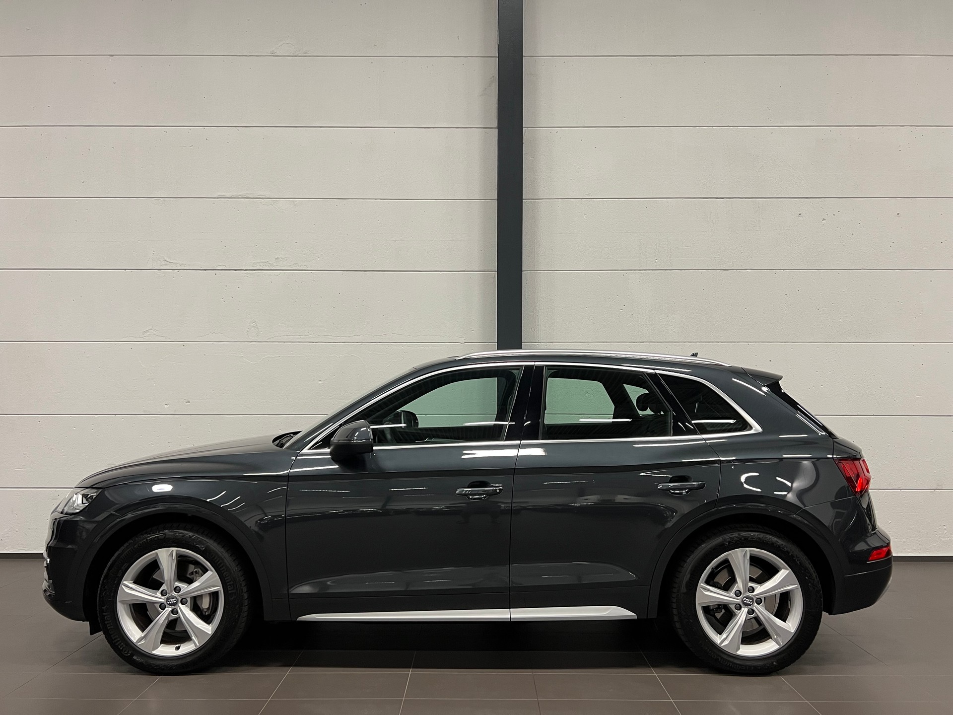 AUDI Q5 2.0 TDI sport quattro S-tronic-image-8