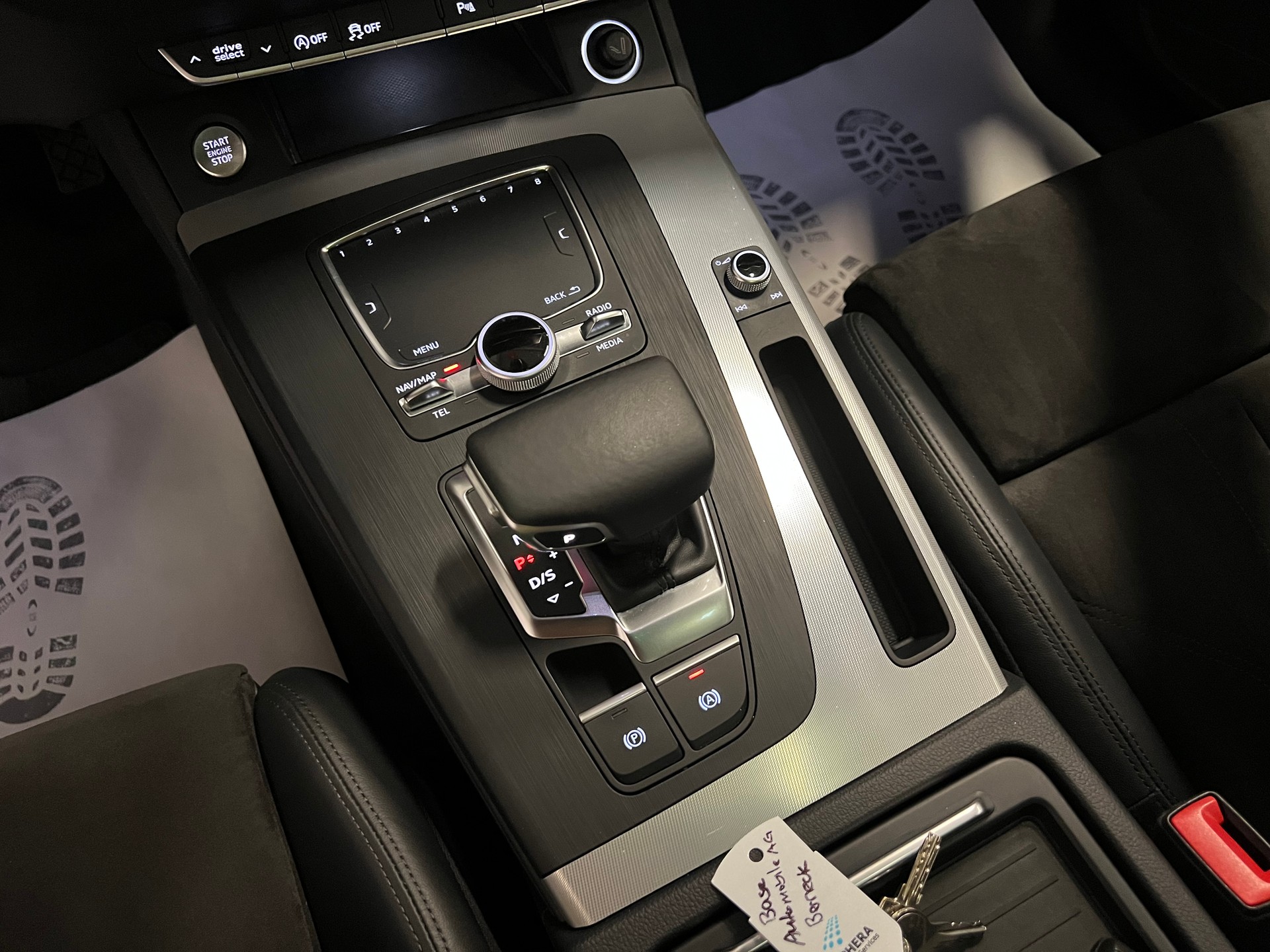 AUDI Q5 2.0 TDI sport quattro S-tronic-image-26