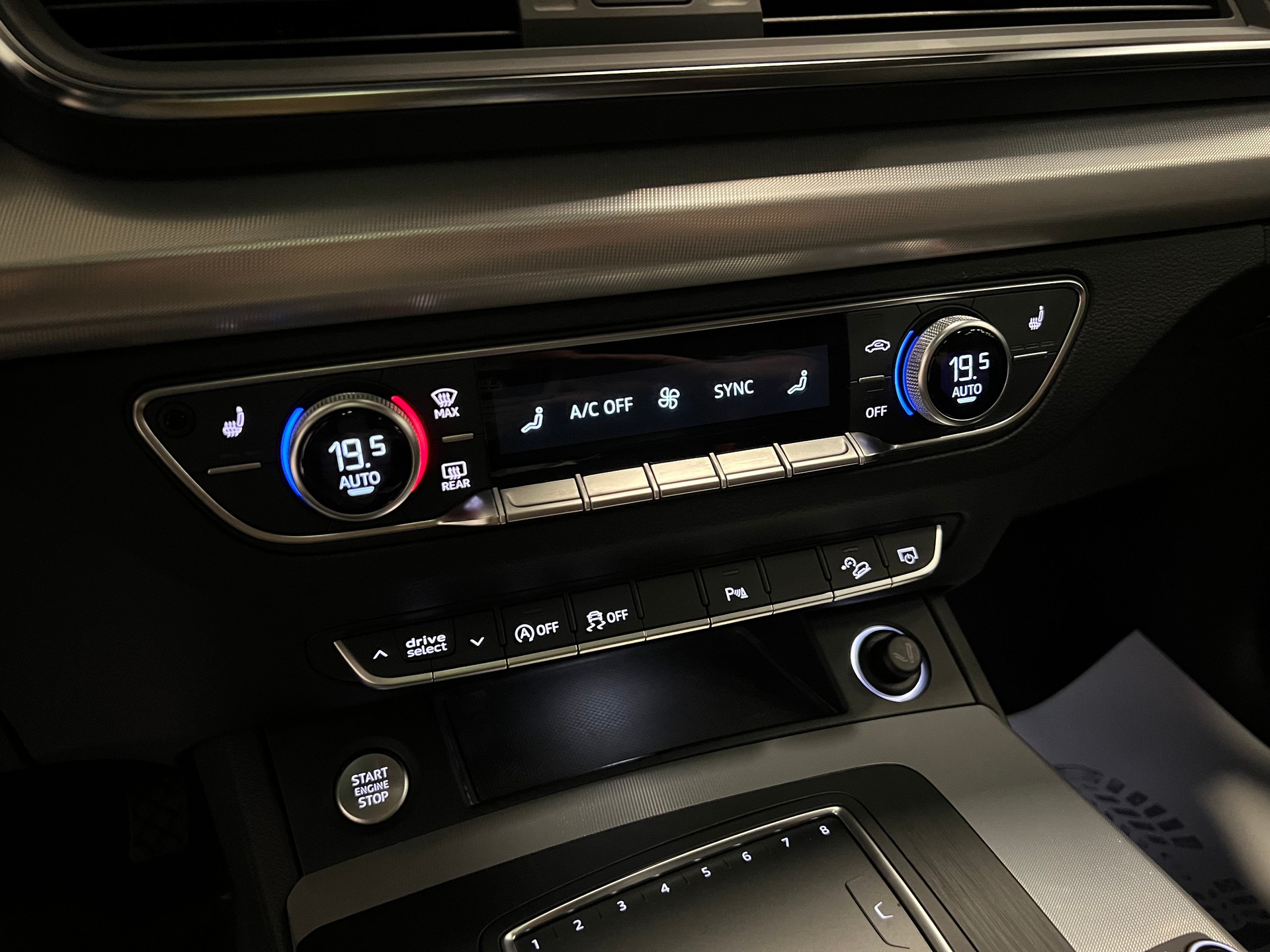 AUDI Q5 2.0 TDI sport quattro S-tronic-image-27