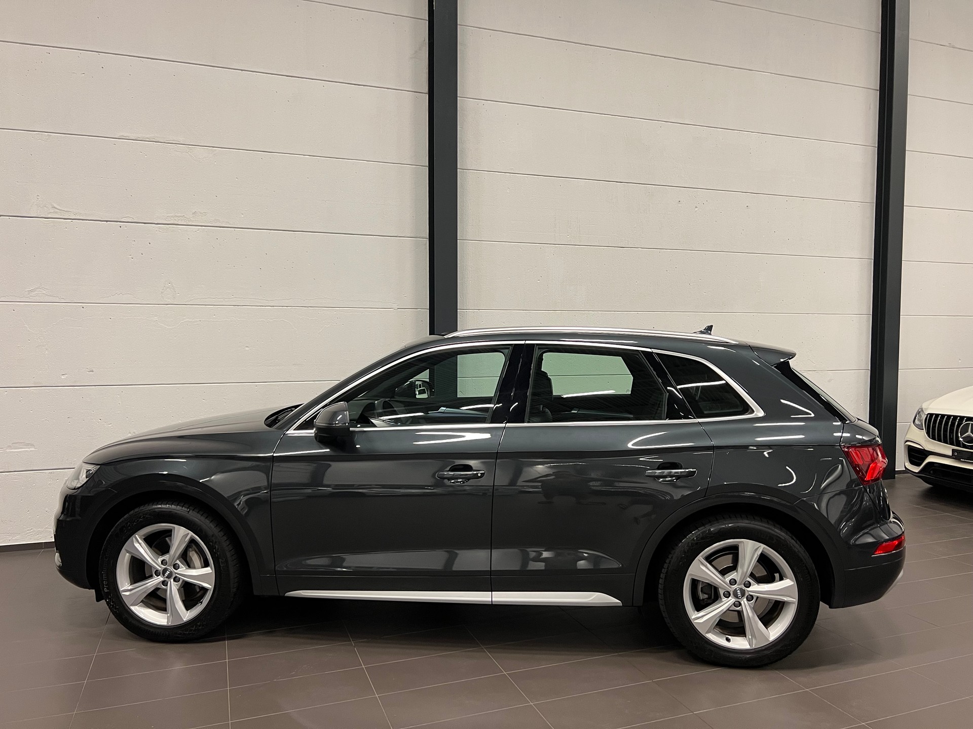 AUDI Q5 2.0 TDI sport quattro S-tronic-image-11