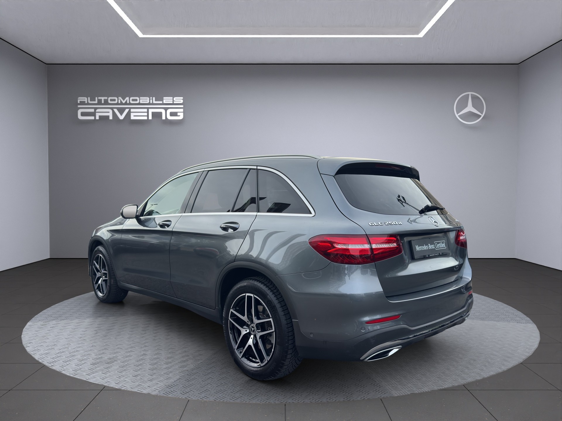 MERCEDES-BENZ GLC 250 d AMG Line 4Matic 9G-Tronic-image-2