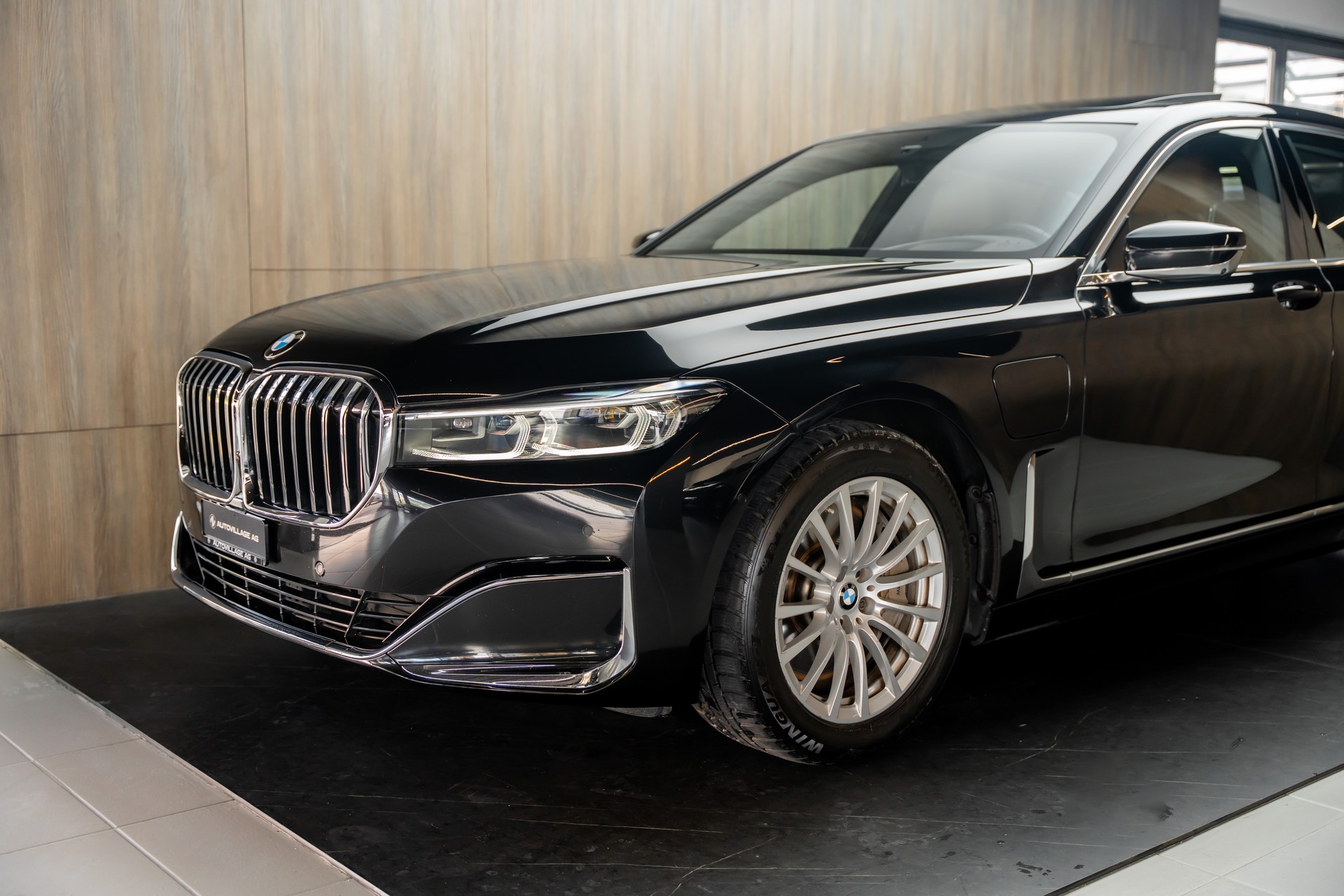 BMW 745Le xDrive Steptronic-image-26