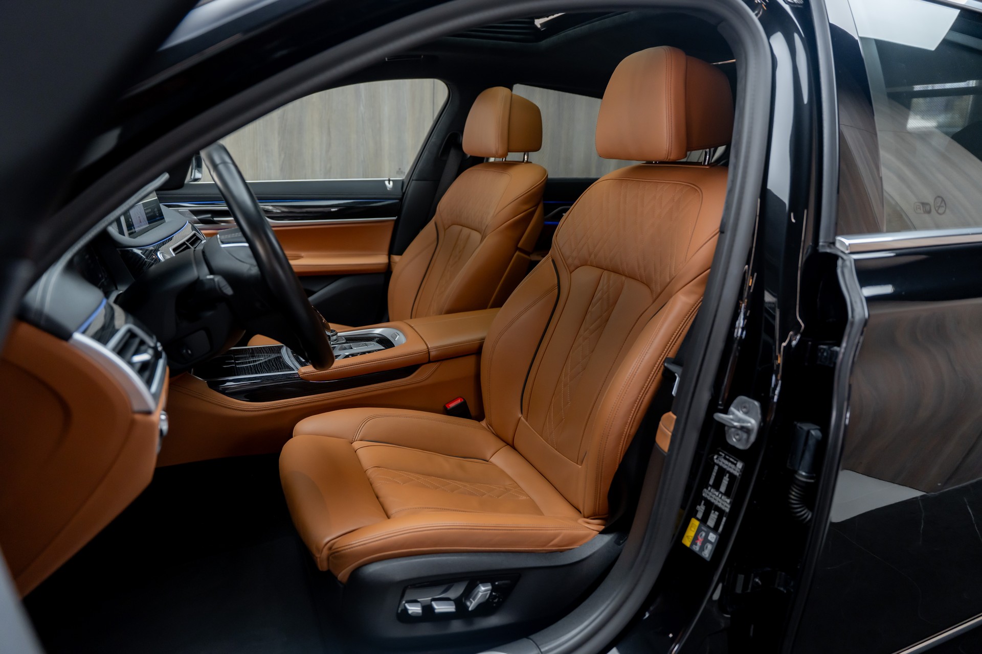 BMW 745Le xDrive Steptronic-image-4