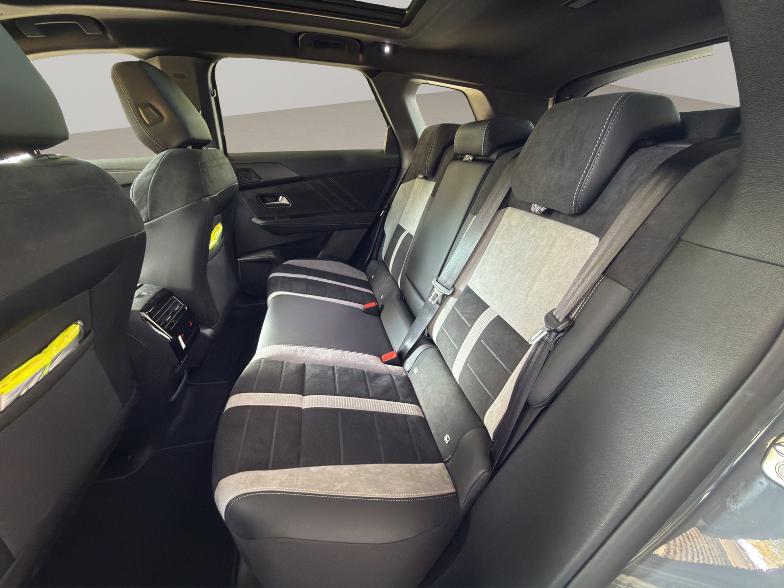 OPEL Grandland Electric Ultimate 4x4-image-16