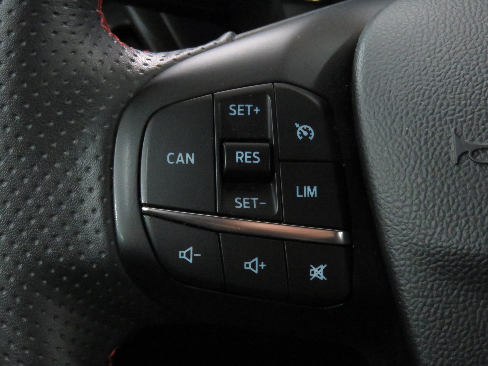 FORD Puma 1.5 SCTi STX-image-18