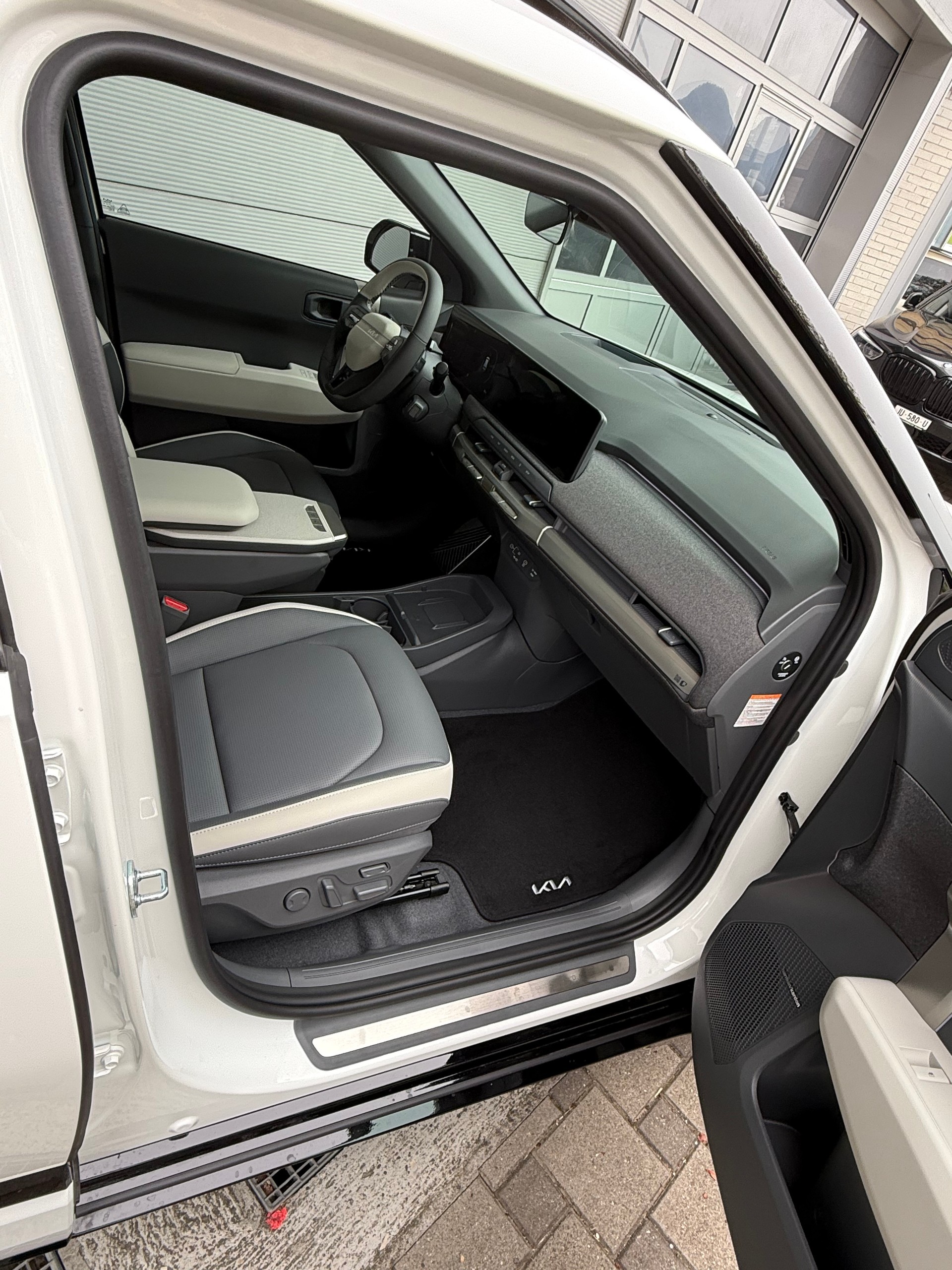 KIA EV3 81,4 kWh GT-Line VENDUE / VERKAUFT-image-7